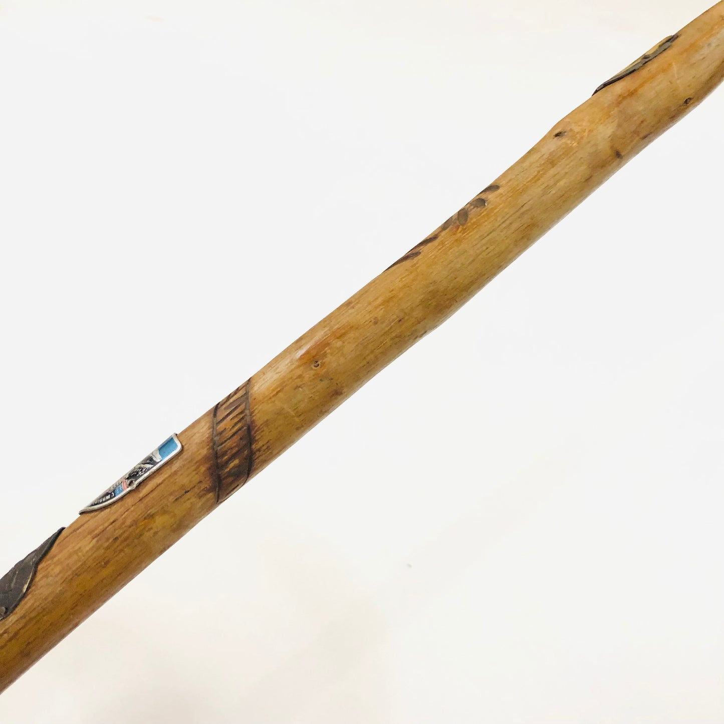 Vintage antique wooden 33 inch Grindelwald walking stick carved & metal badges