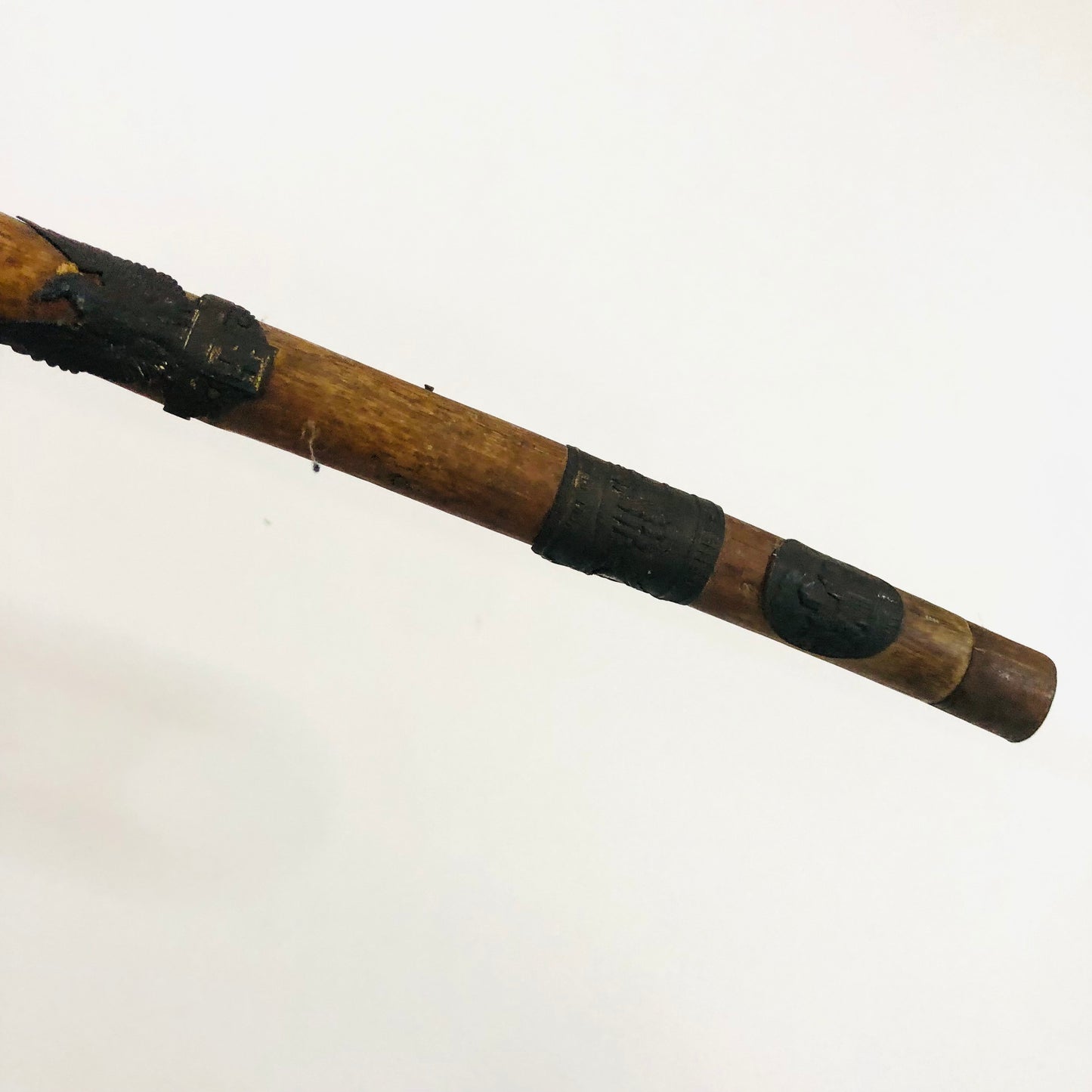Vintage antique wooden 33 inch Grindelwald walking stick carved & metal badges