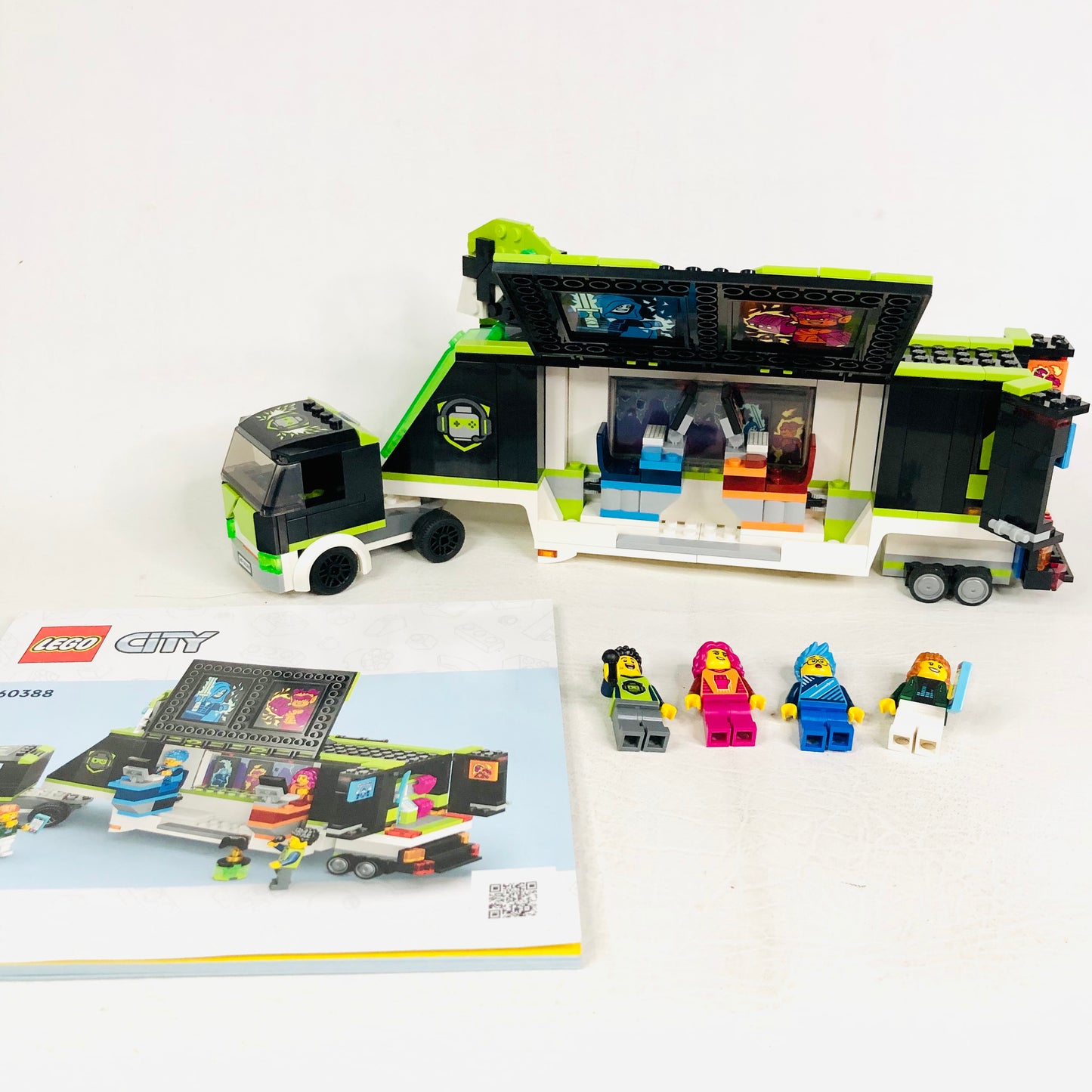 LEGO CITY: Gaming Tournament Truck (60388) 100% Complete With instructions