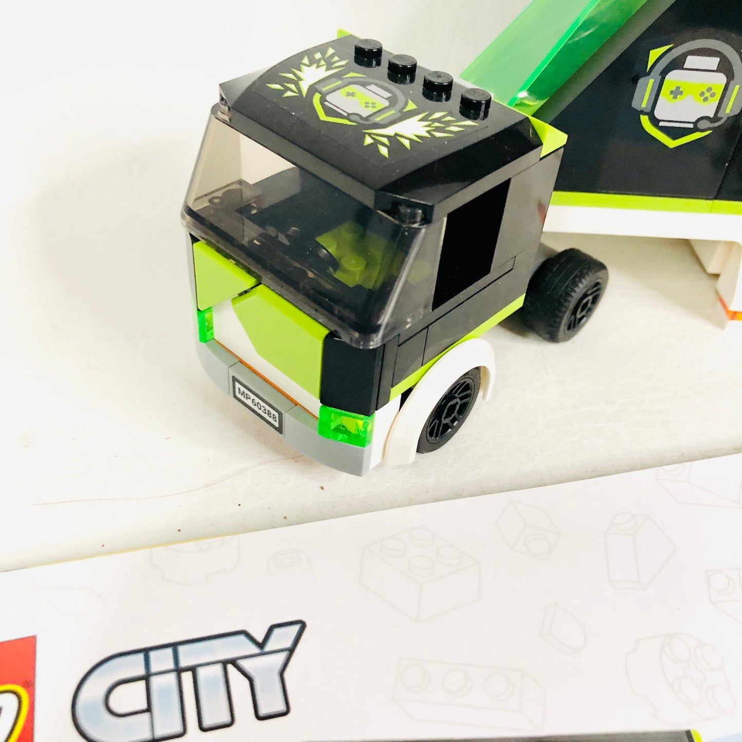 LEGO CITY: Gaming Tournament Truck (60388) 100% Complete With instructions