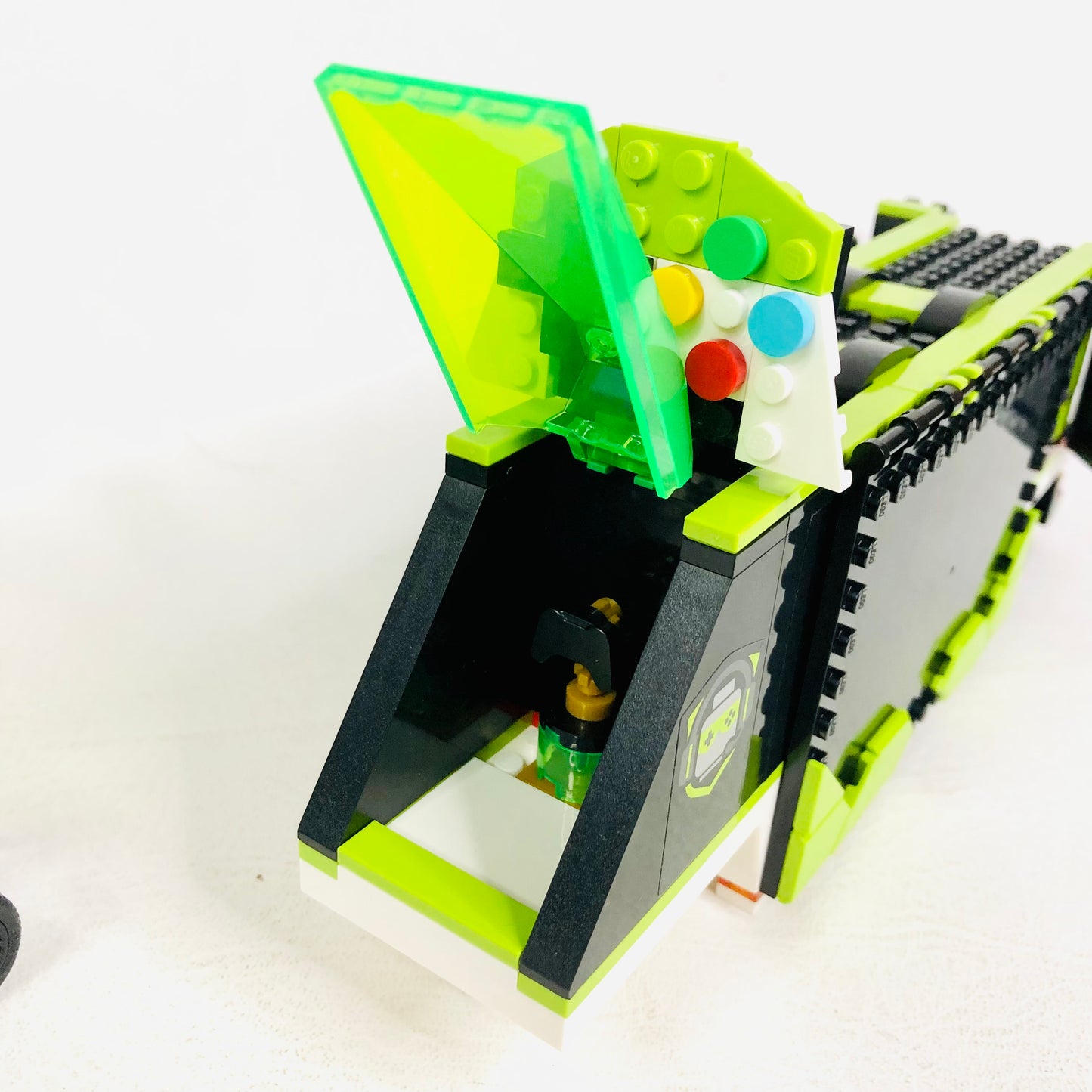 LEGO CITY: Gaming Tournament Truck (60388) 100% Complete With instructions