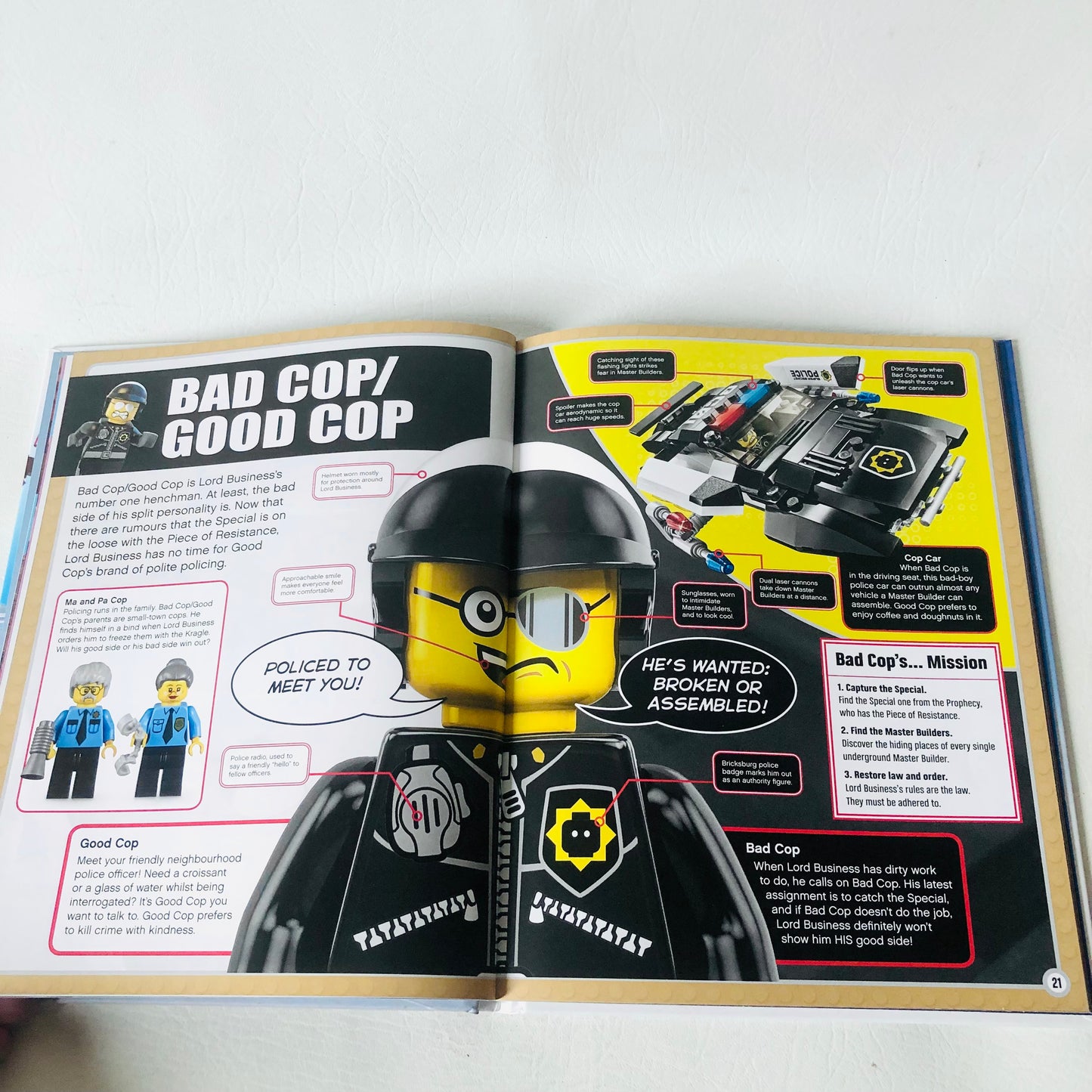 The Lego Movie: The Essential Guide by Hannah Dolan (DK Books Hardback 2014) Book