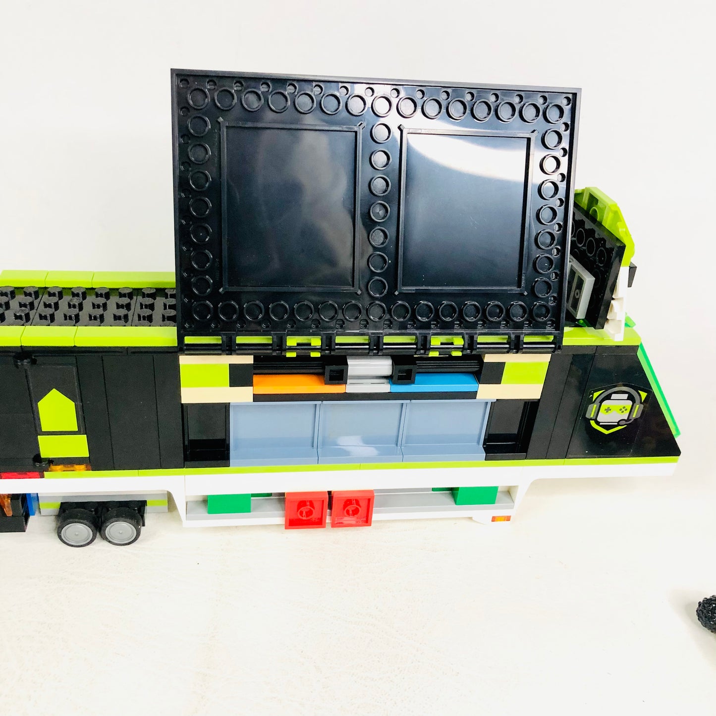 LEGO CITY: Gaming Tournament Truck (60388) 100% Complete With instructions
