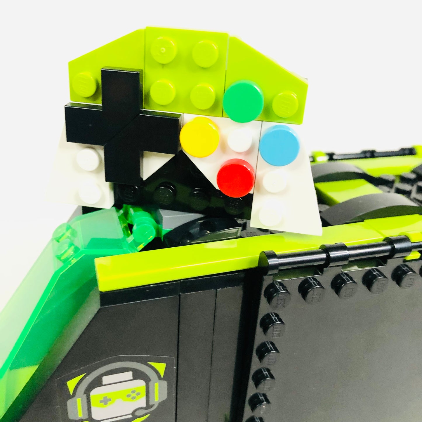 LEGO CITY: Gaming Tournament Truck (60388) 100% Complete With instructions