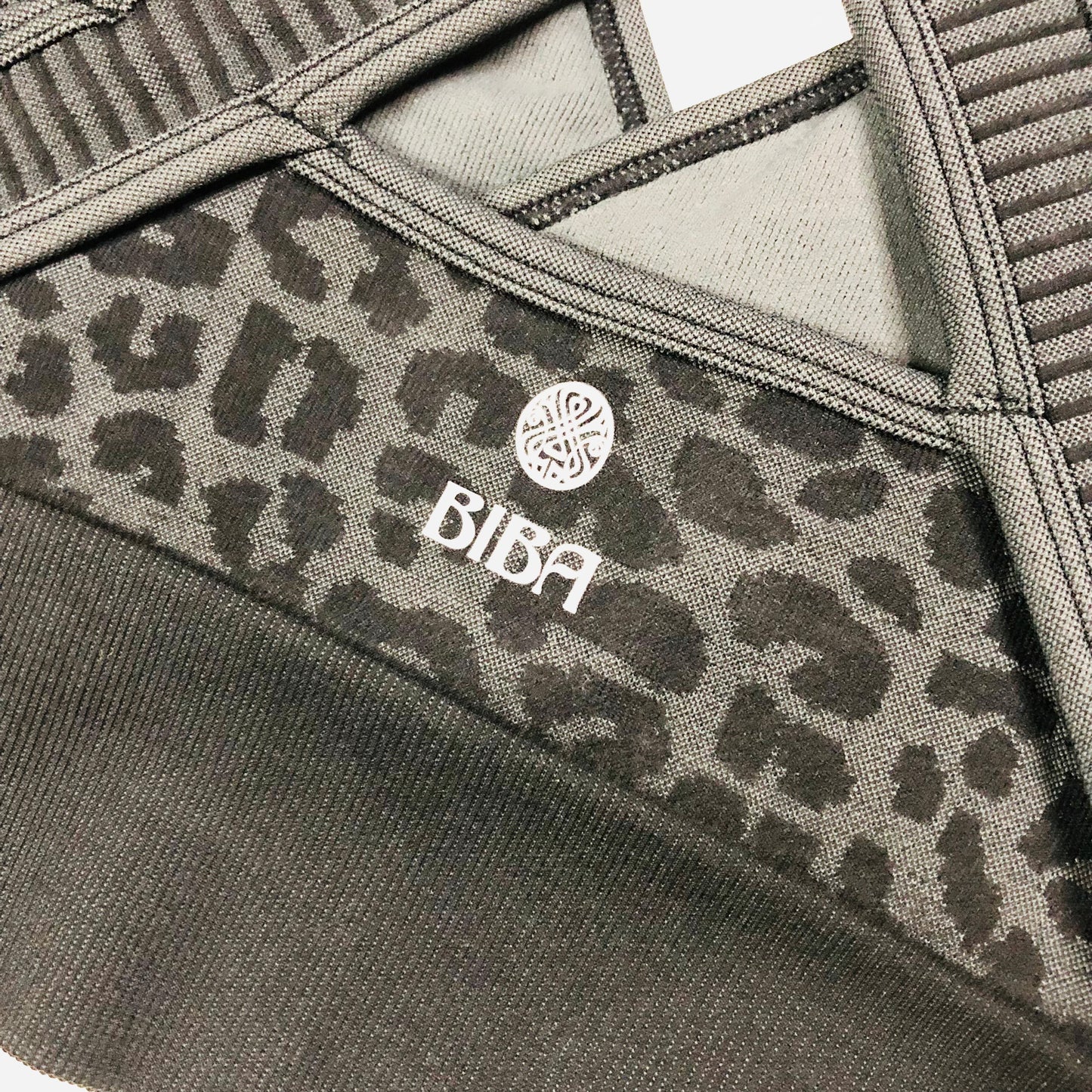 Biba Active Sports Bra & High Waist Leggings Gym Set Black Leopard Size 12 NEW