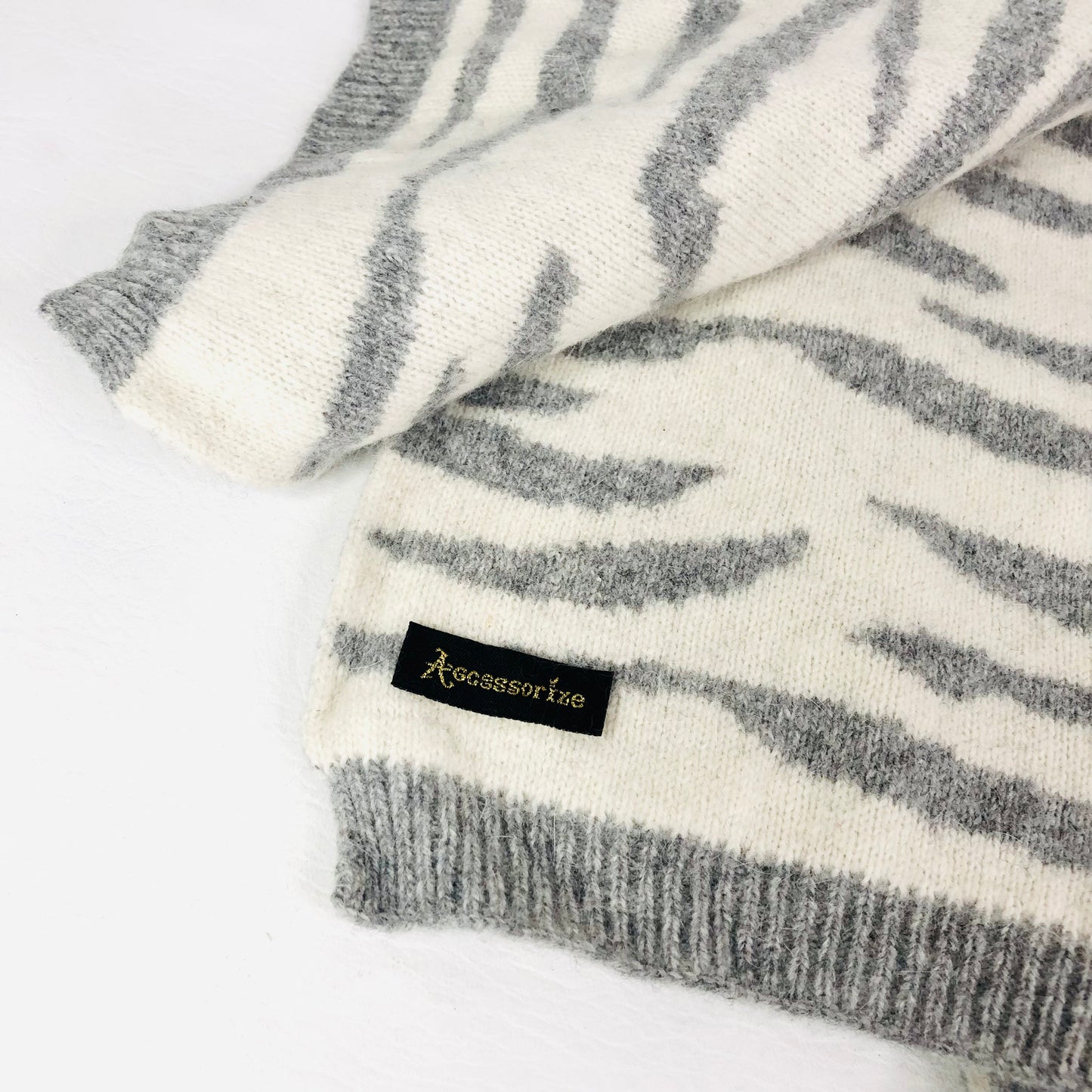 Accessorize Grey & White Zebra Print Wool Knit Scarf NEW