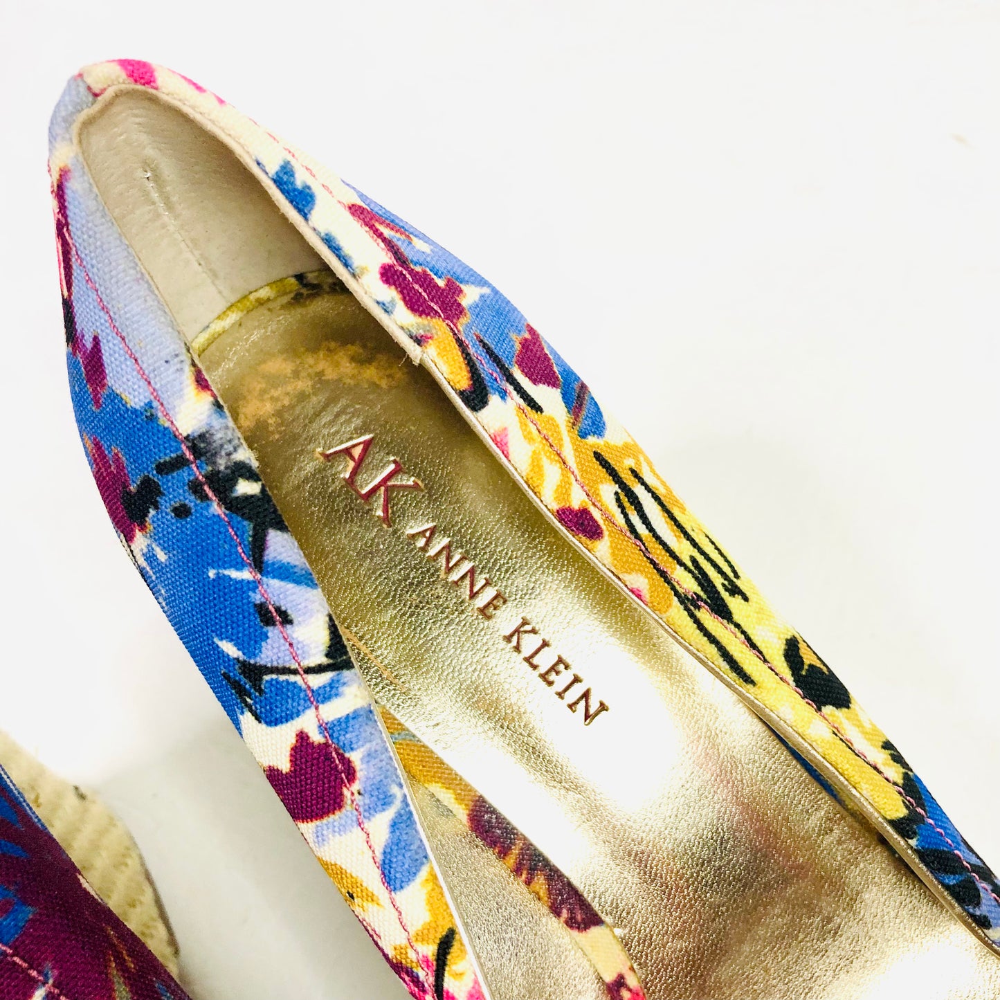 Anne Klein Floral Fabric Wedge Peep Toe Sandals Coastal Sunkiss Tropical Size 5