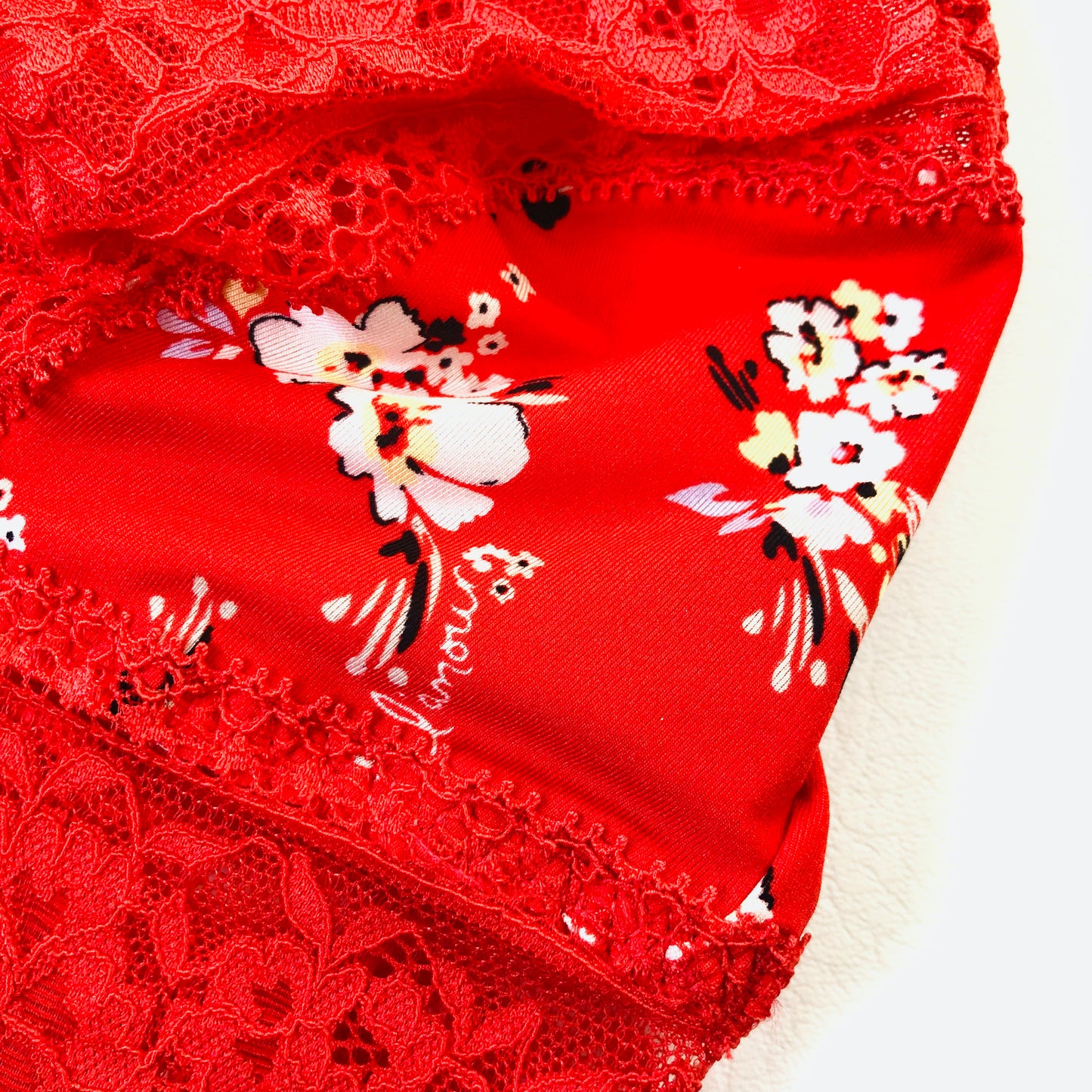 M&S Red Floral Lace Trim Non Wired Bralette Bra Size 6 NEW