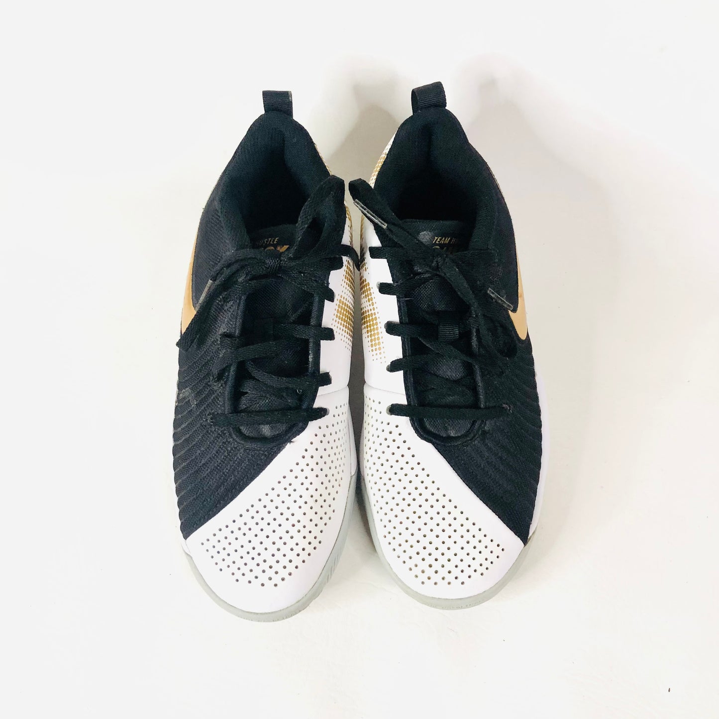 NIKE Black, White & Gold Team Hustle Quick Trainers AT5298-010 Youth Size 5Y (EU 38) Unisex