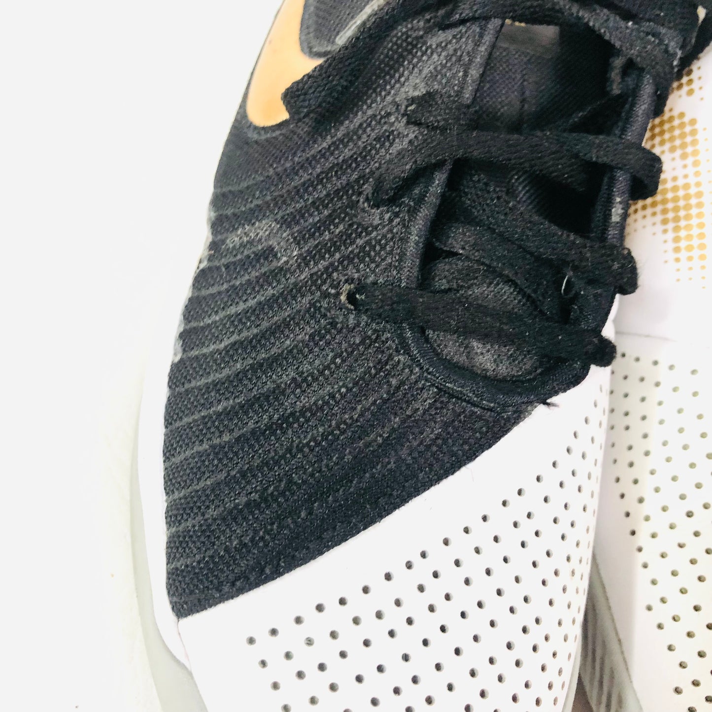 NIKE Black, White & Gold Team Hustle Quick Trainers AT5298-010 Youth Size 5Y (EU 38) Unisex