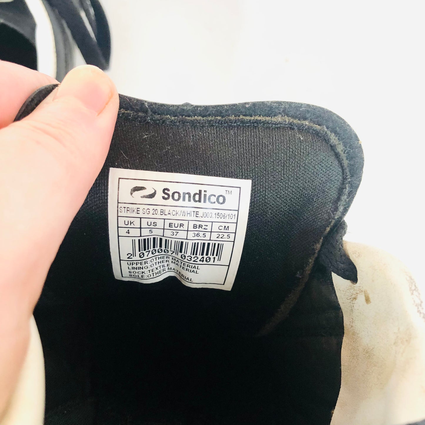 Sondico Strike SG 20 Soft Ground Black & White Football Boots Size 4 (EU 37)