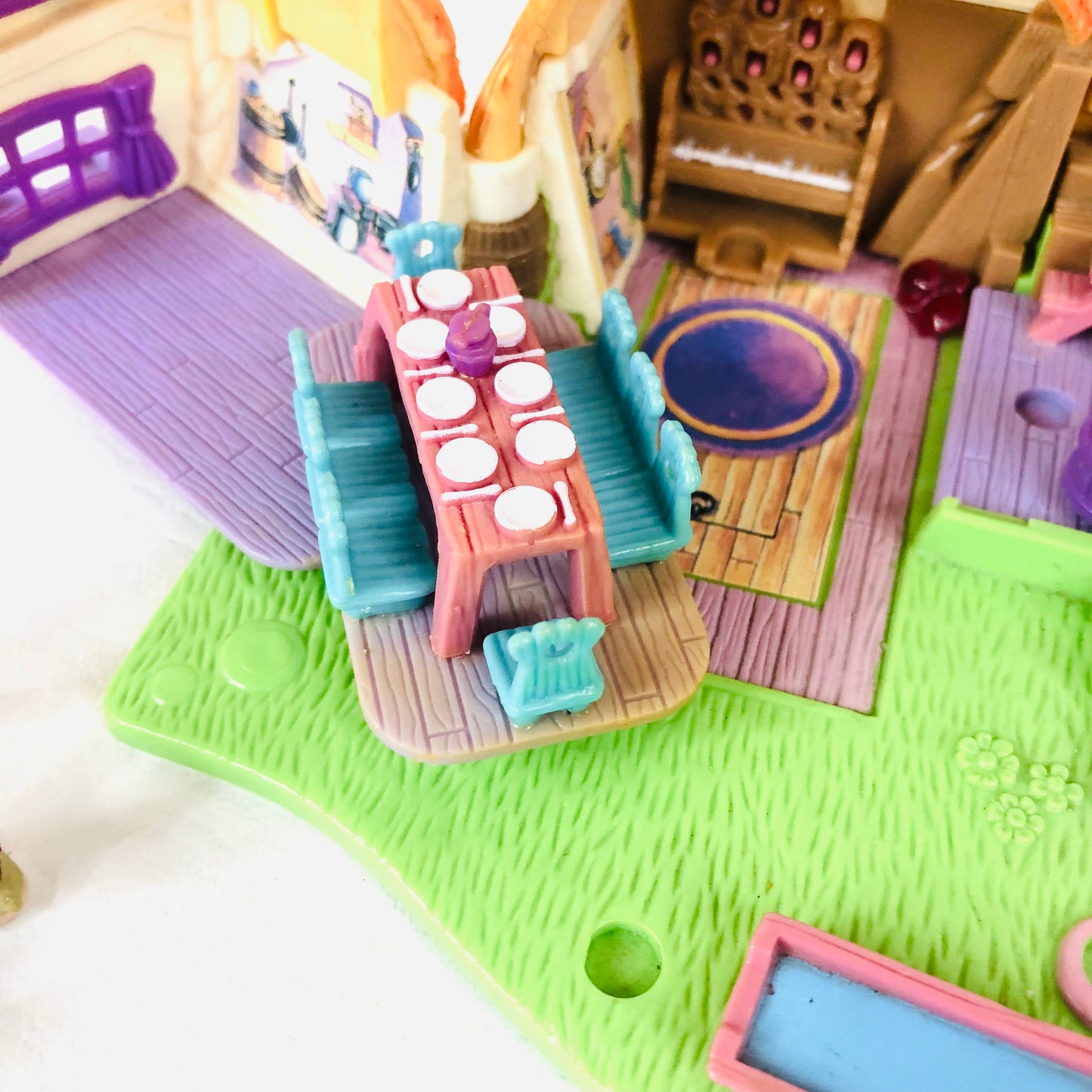 Bluebird Polly Pocket Disney Snow White And Seven Dwarfs Cottage & Figures 1995