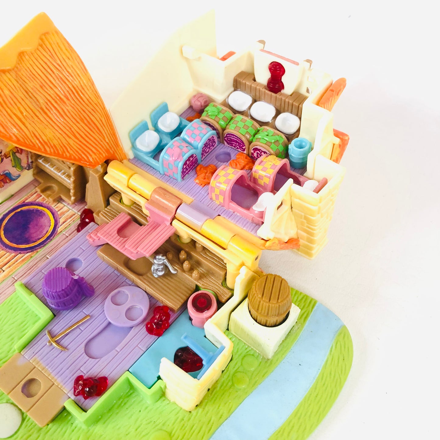Bluebird Polly Pocket Disney Snow White And Seven Dwarfs Cottage & Figures 1995 - Incomplete