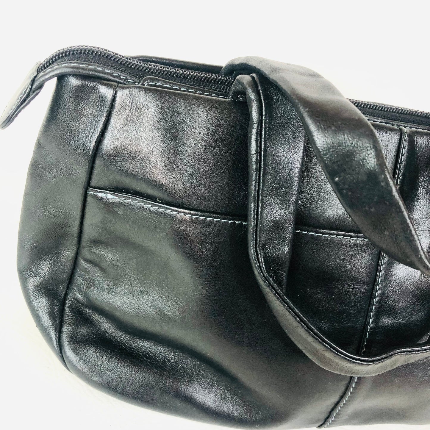 Radley London Black Leather Handbag With Stitch Detailing & 2 Dog Charms