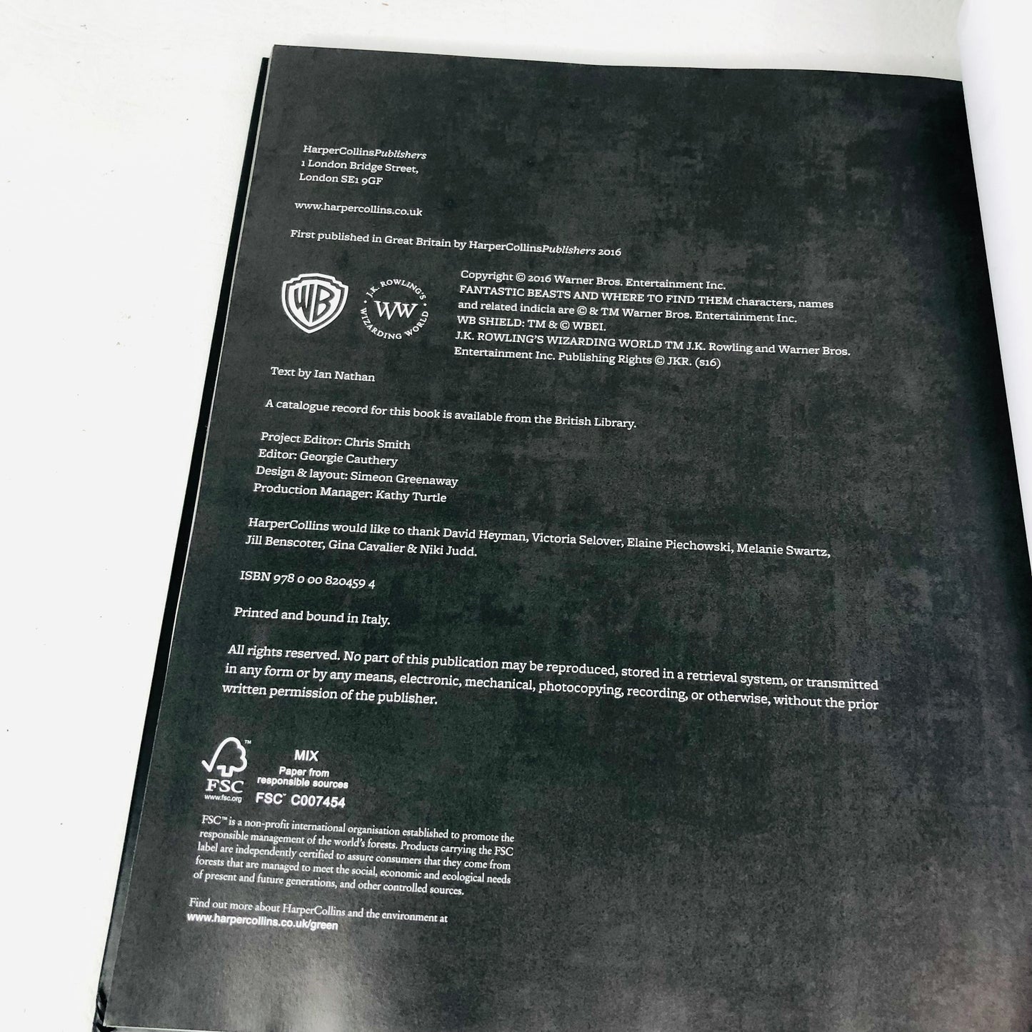 2x Fantastic Beasts And Where To Find Them HB Books (Inside The Magic / Magical Movie Handbook)