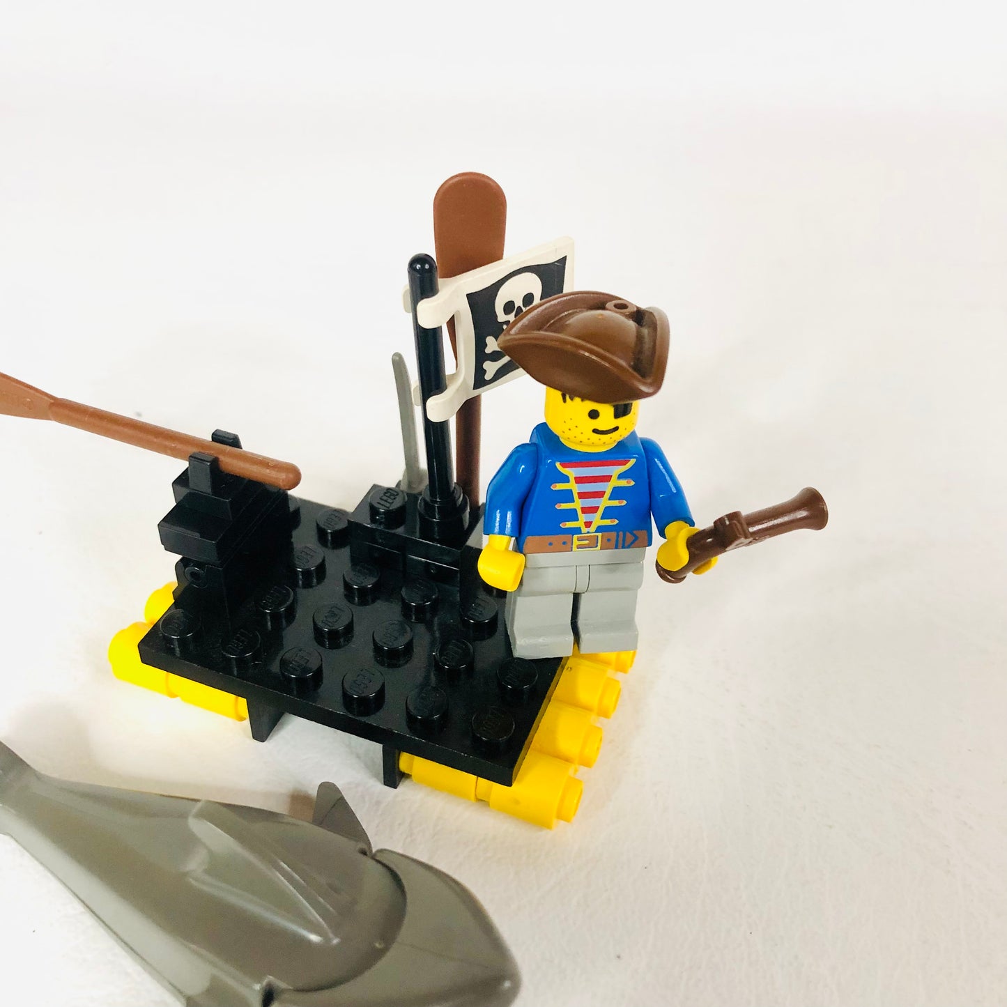 LEGO Pirates: Renegade's Raft (6234) 100% Complete With Instructions & minifigure Vintage 1991