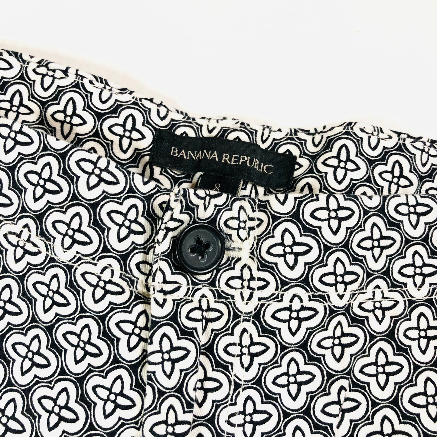 Banana Republic Hamptons Black & White Geometric Patterned Hot Pant Shorts Size US 8 (UK12)