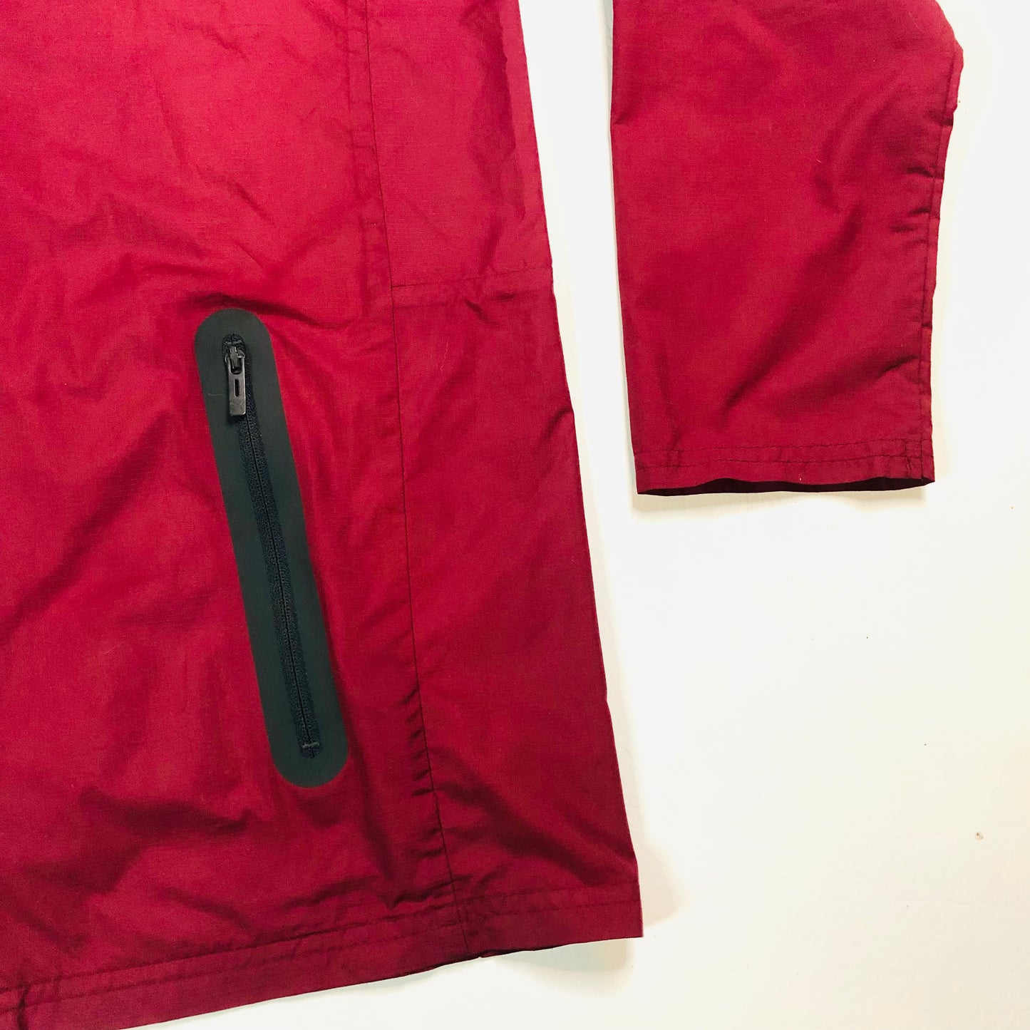 Puma Burnley Football Club (BFC) Claret Lightweight Training Jacket Windbreaker 13-14 Years