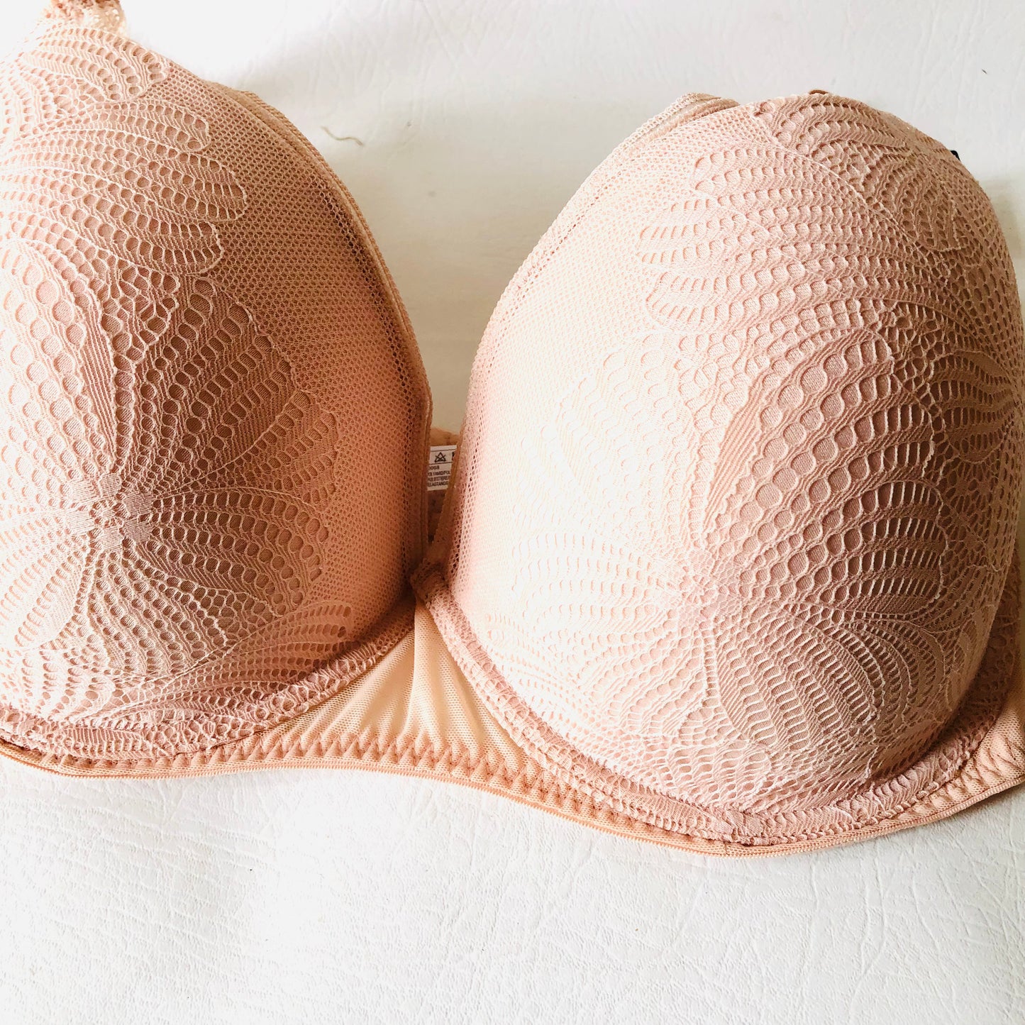 Wonderbra Nude Fabulous Feel Triangle Bra Underwired Padded Push Up 36FF NEW