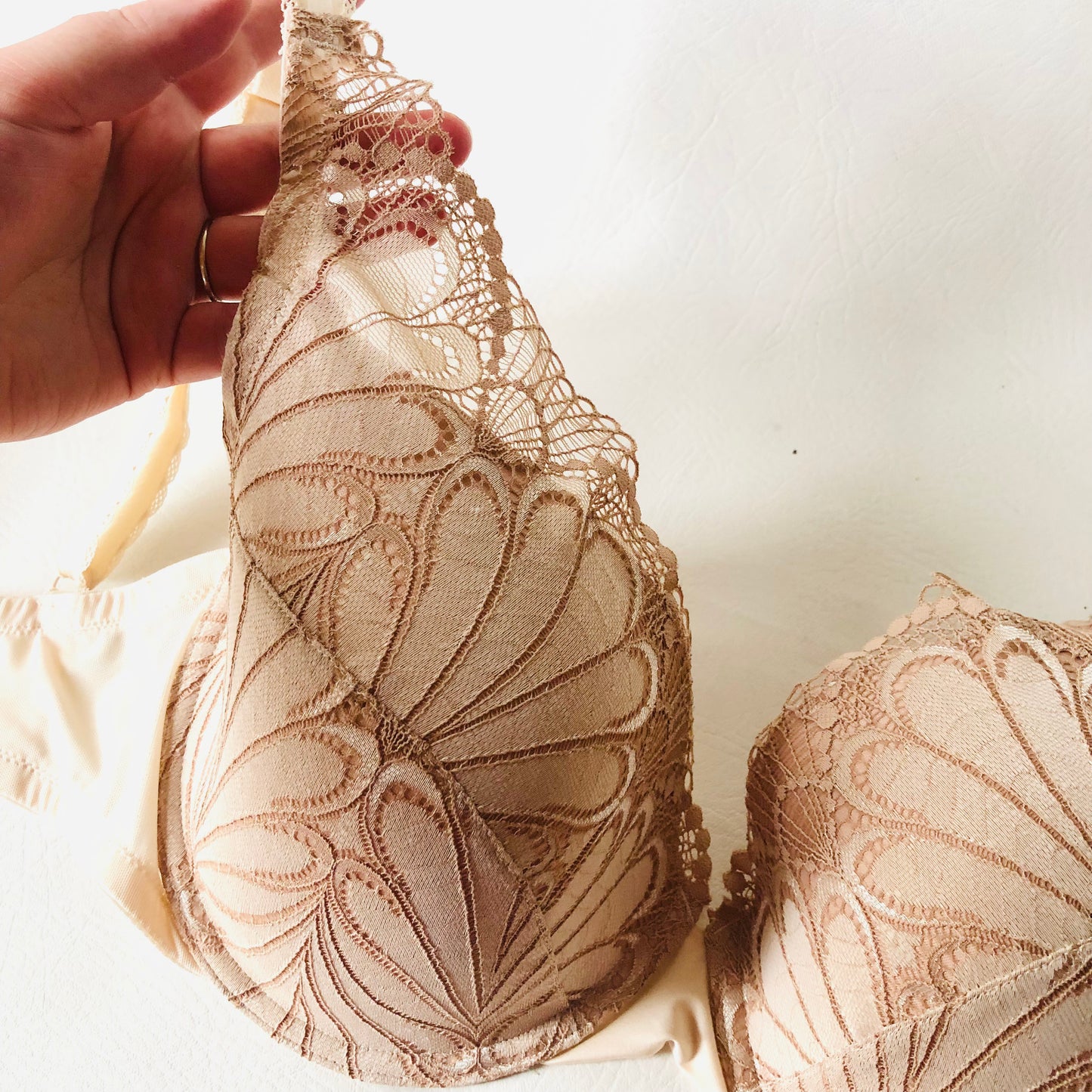 Wonderbra Refined Glamour Ivory Cloud (Beige) Padded Triangle Push-Up Plunge Bra 34FF NEW