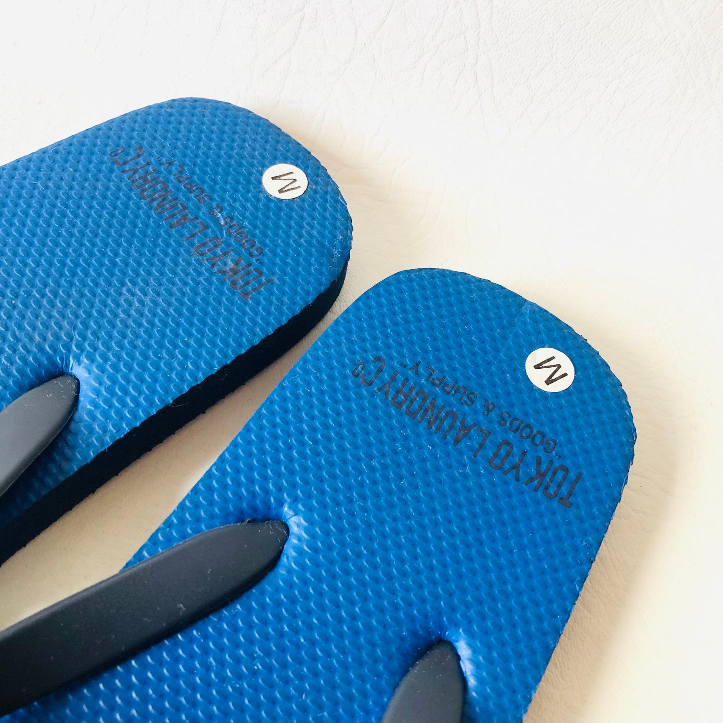 Tokyo Laundry Mens Navy Blue & Black Flip Flop Sandals Size Medium (UK 8-9) NEW