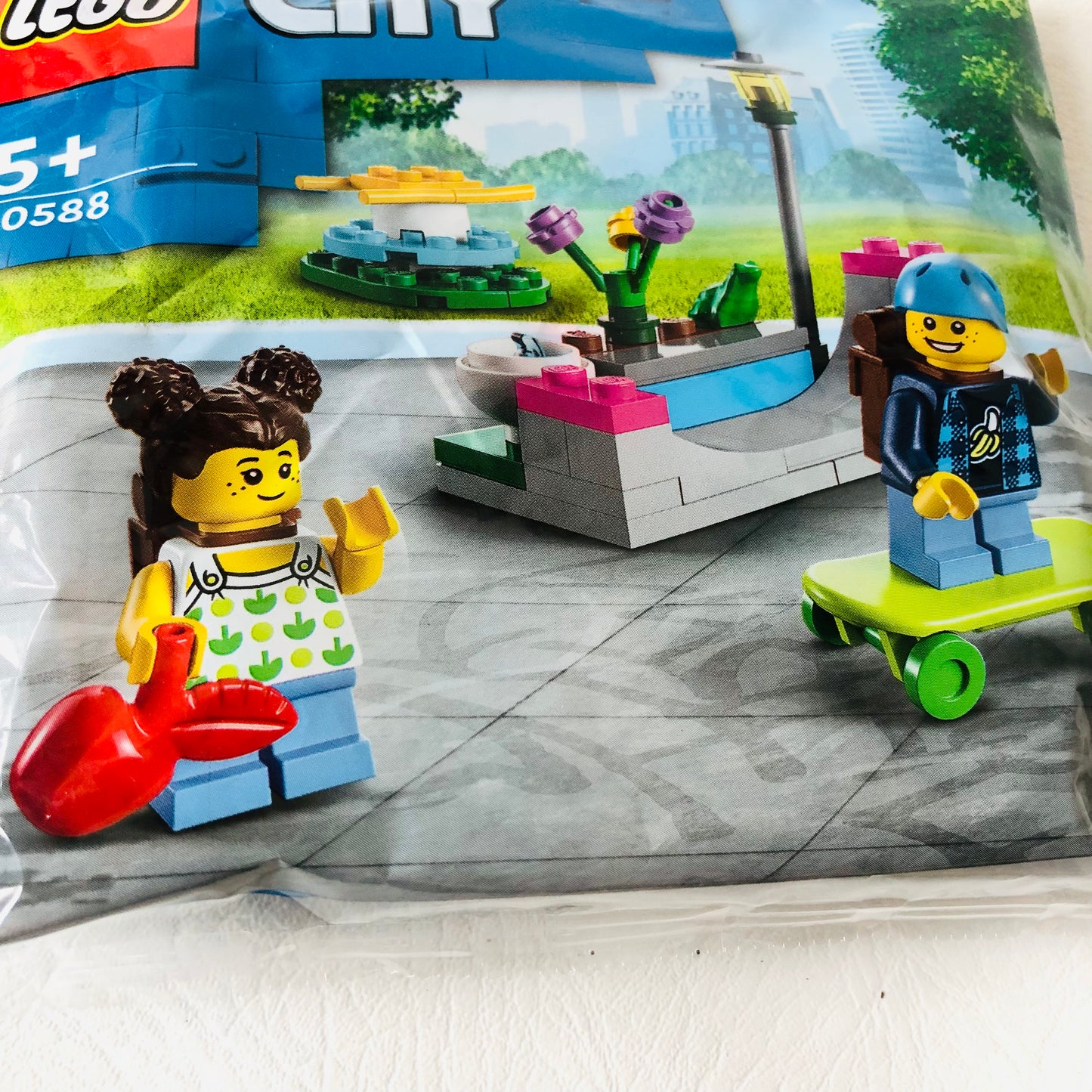 LEGO CITY: Kids’ Playground (30588) Polybag Brand NEW Sealed