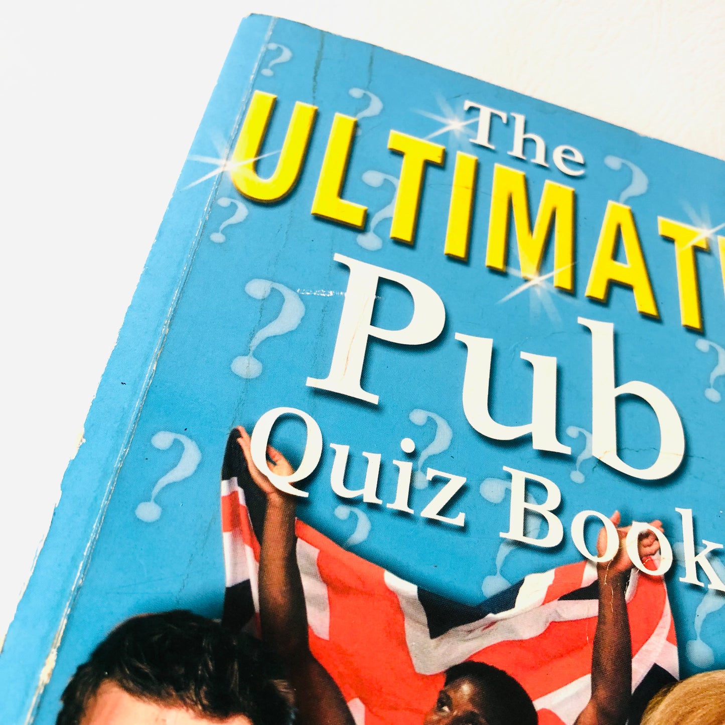 The Ultimate Pub Quiz Book 2002 - Thousands of Questions - Paperback Book