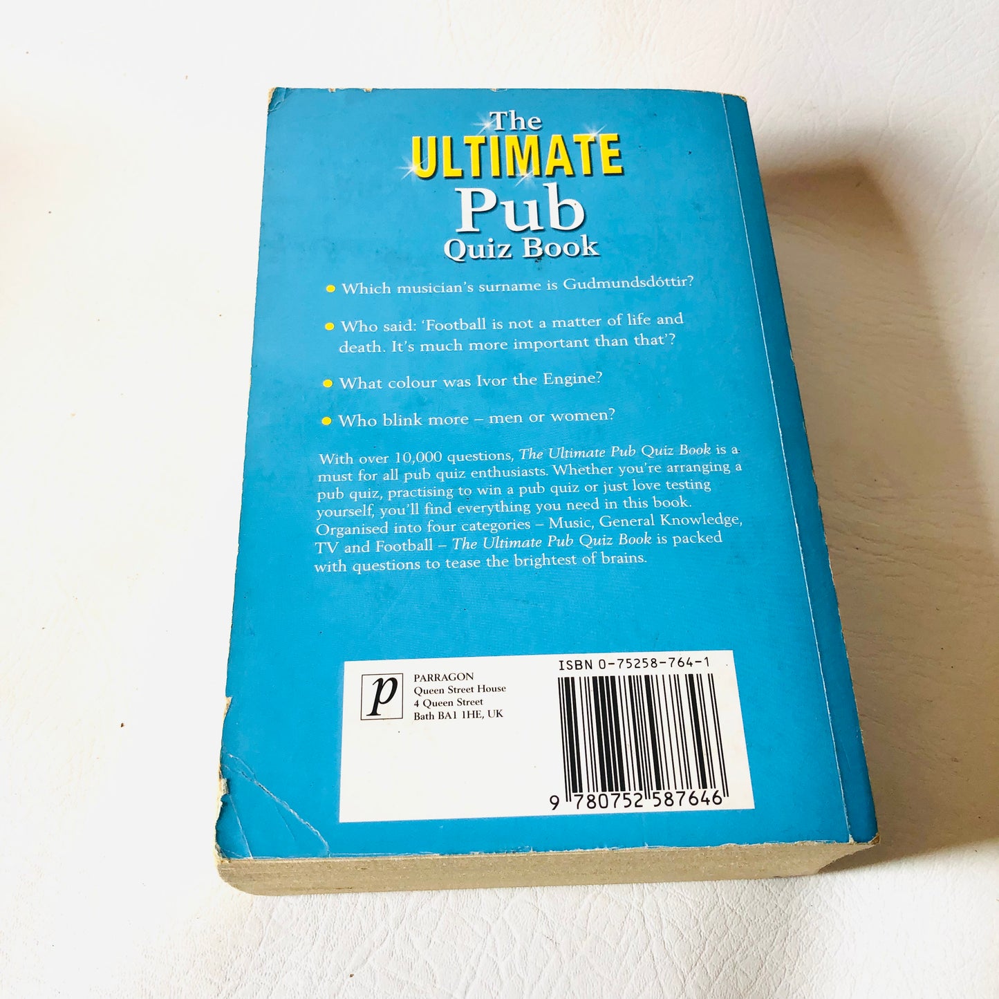 The Ultimate Pub Quiz Book 2002 - Thousands of Questions - Paperback Book
