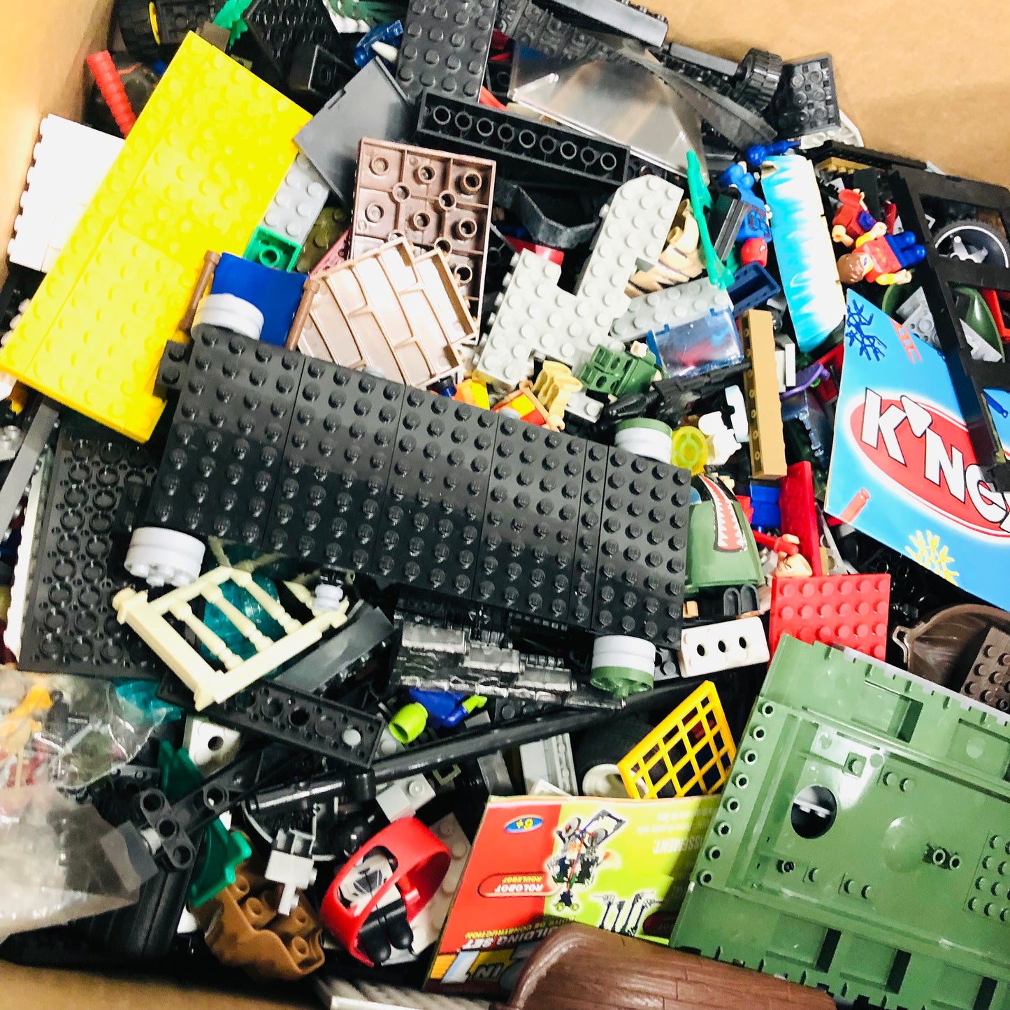 Large Bulk Lot Construction Blocks - Mega Bloks, K'nex, Baseplates (Lego Compatible)