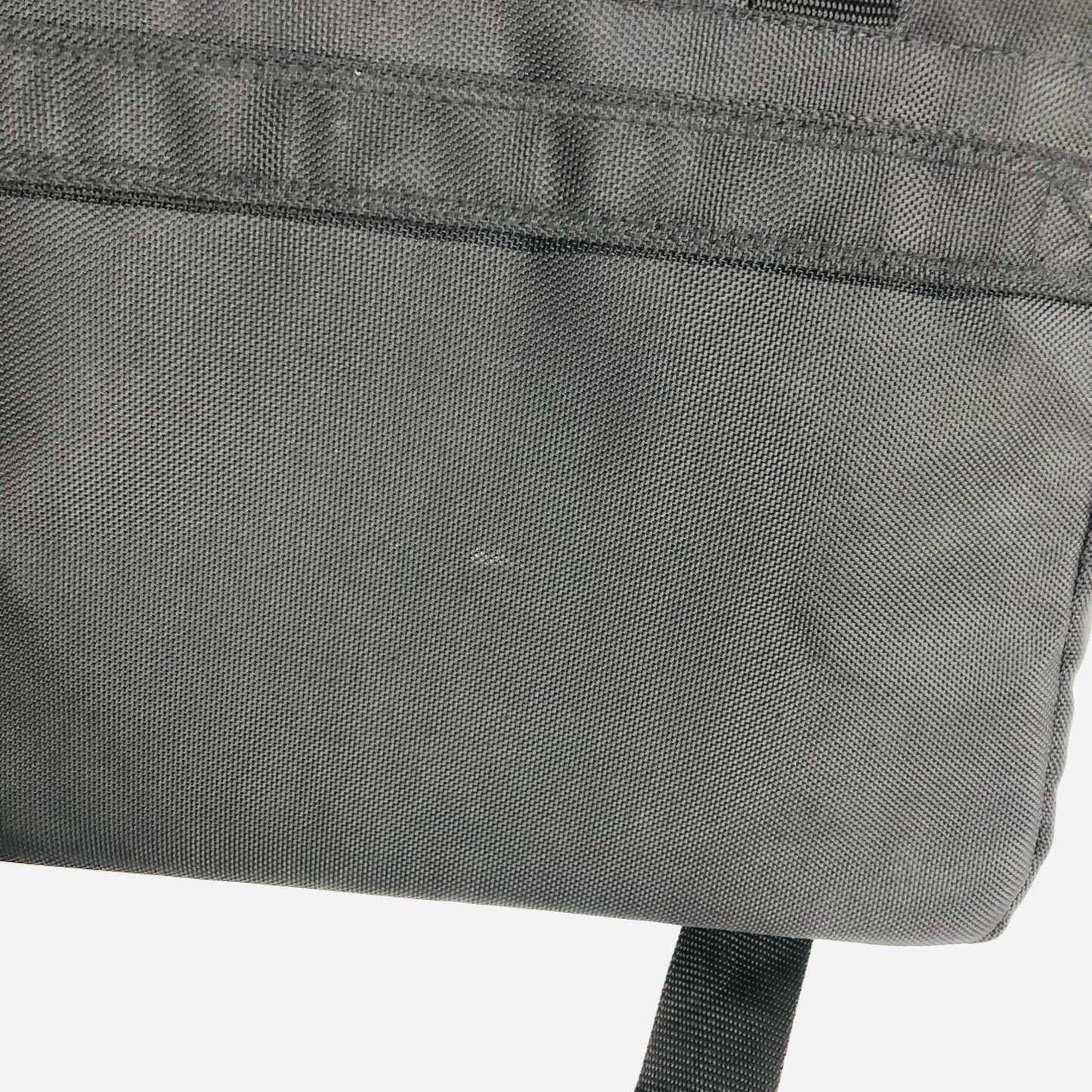Belkin Black Laptop Bag Briefcase Messenger Shoulder Strap Padded 14" 13”