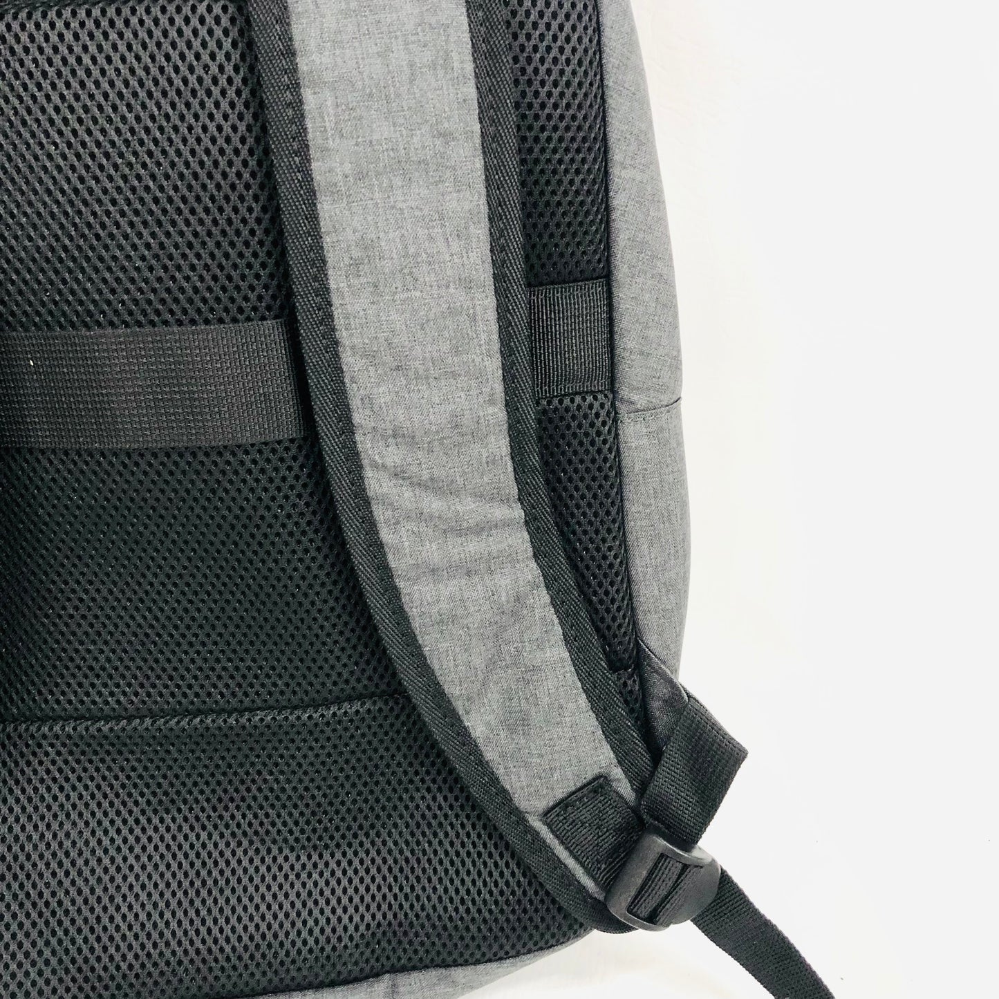 HP Prelude Pro 15.6 Inch Backpack Laptop Carrying Bag Stylish Commuter NEW