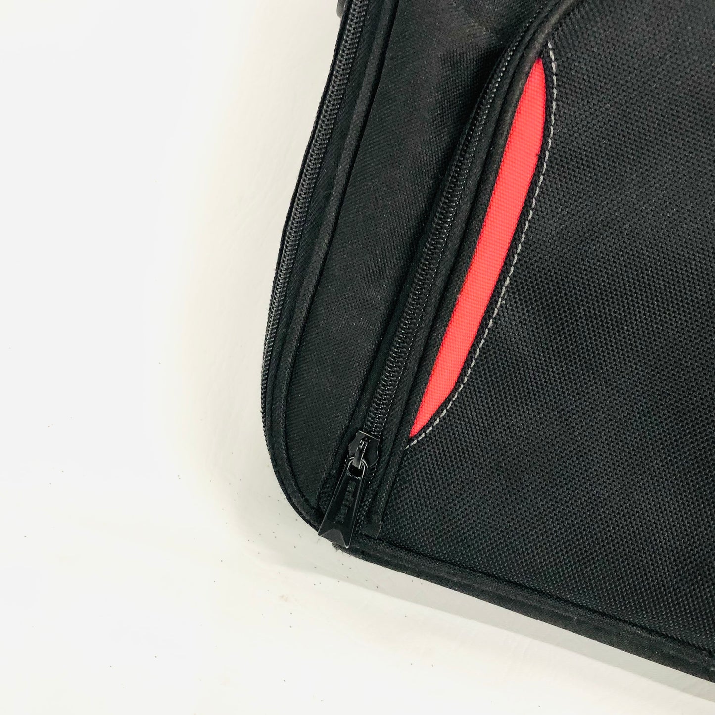 Targus Black & Red Trim Laptop Bag/Briefcase - Padded & Durable 15.6" Tech Case