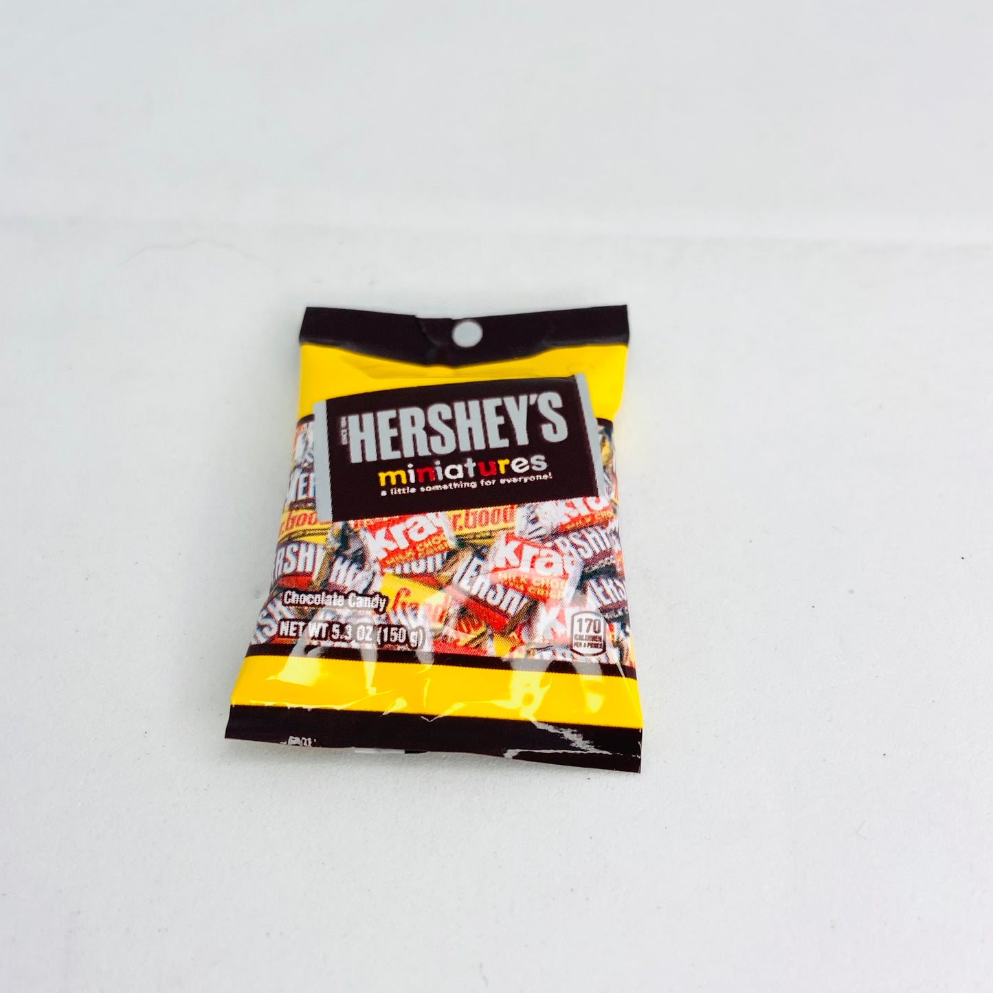 ZURU Mini Brands Candies Food x5 Iconic BUNDLE Series 2 (Slush Puppie, Hershey's, Peeps, Cutie Pie)