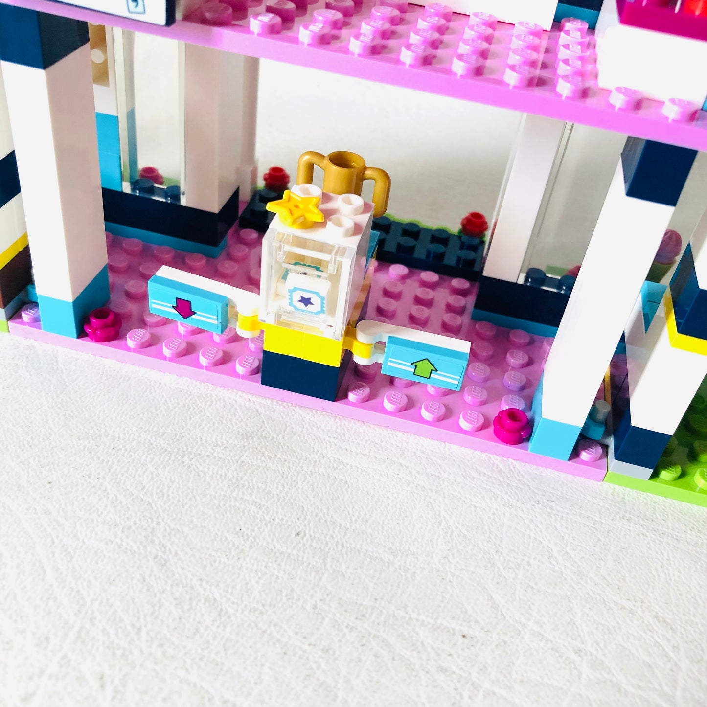 LEGO Friends: Stephanie's Sports Arena (41338)100% Complete With Box, Instructions and Minifigures