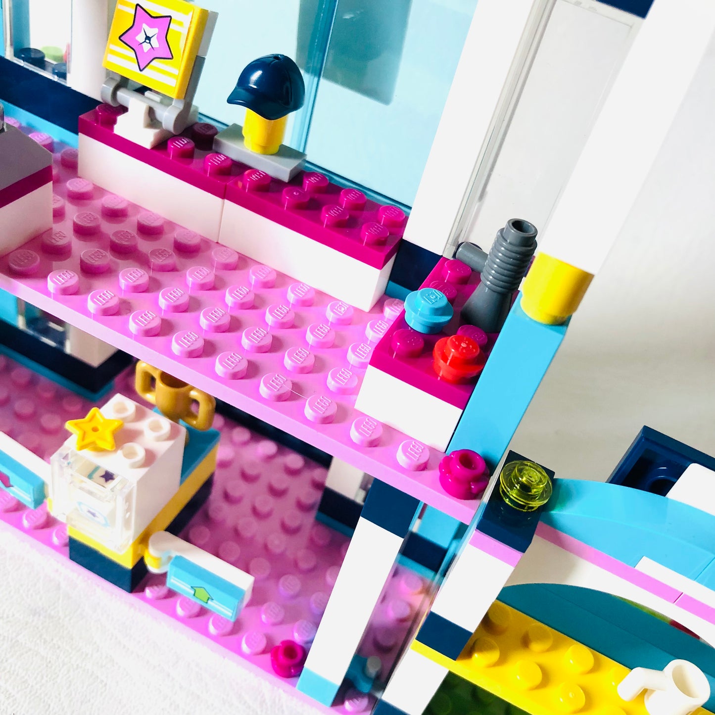 LEGO Friends: Stephanie's Sports Arena (41338)100% Complete With Box, Instructions and Minifigures