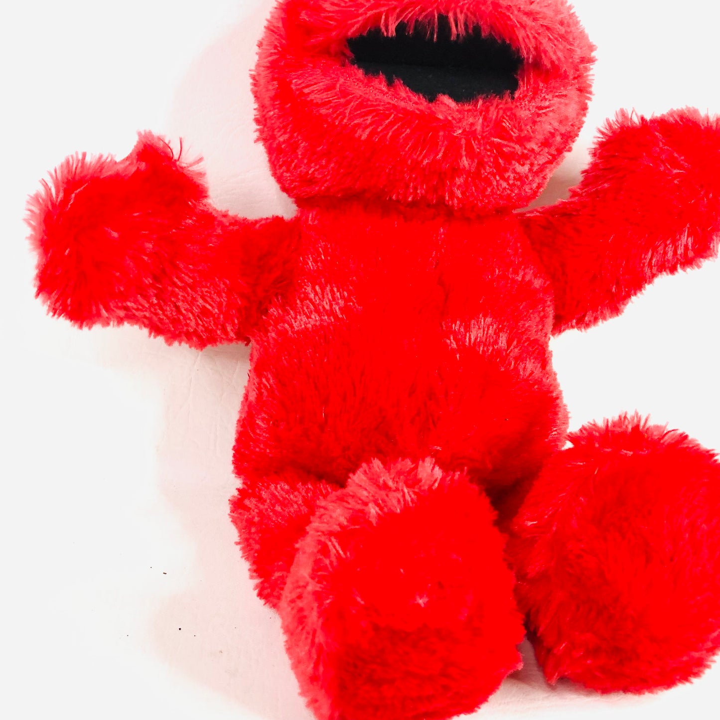 Tickle me Sesame Street Elmo - Talking Giggling Shaking Laughing