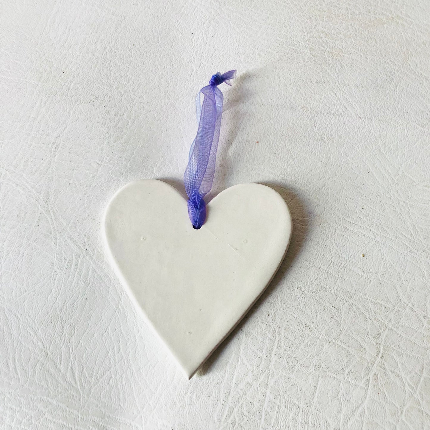 2x Ceramic Porcelain Handmade ‘Congrats’ Celebration Hearts Pink & Purple Gifts