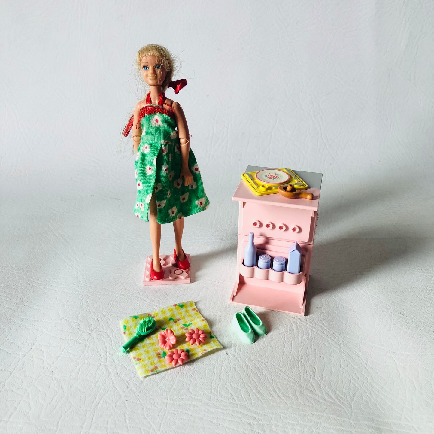 Lego Scala:  Ashleys Snack Time / Emma making Lunch  (3206) Rare 1998 Incomplete