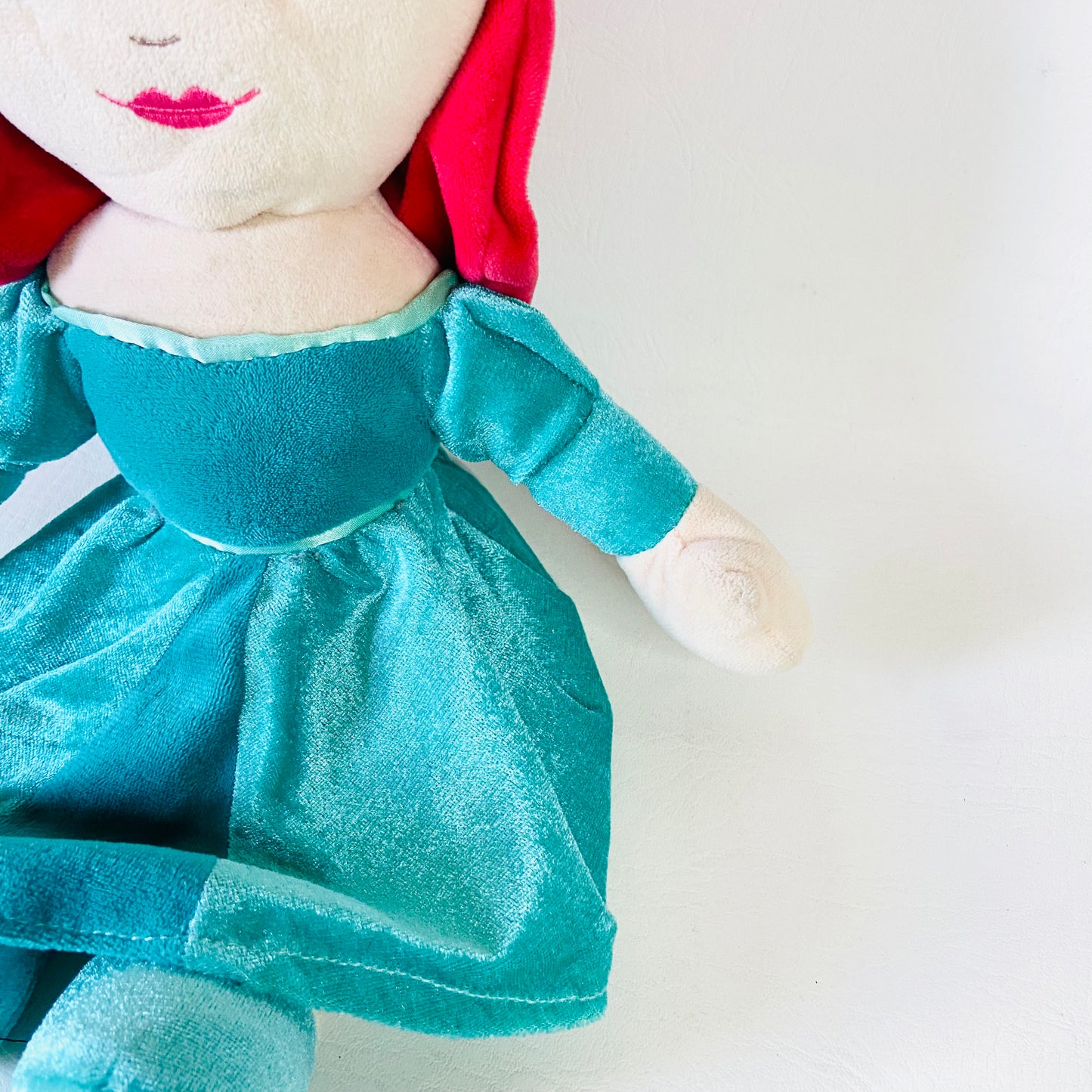 Disney The Little Mermaid Cute Princess Ariel 'Kiss The Girl' 16” Plush Soft Toy Whitehouse Leisure