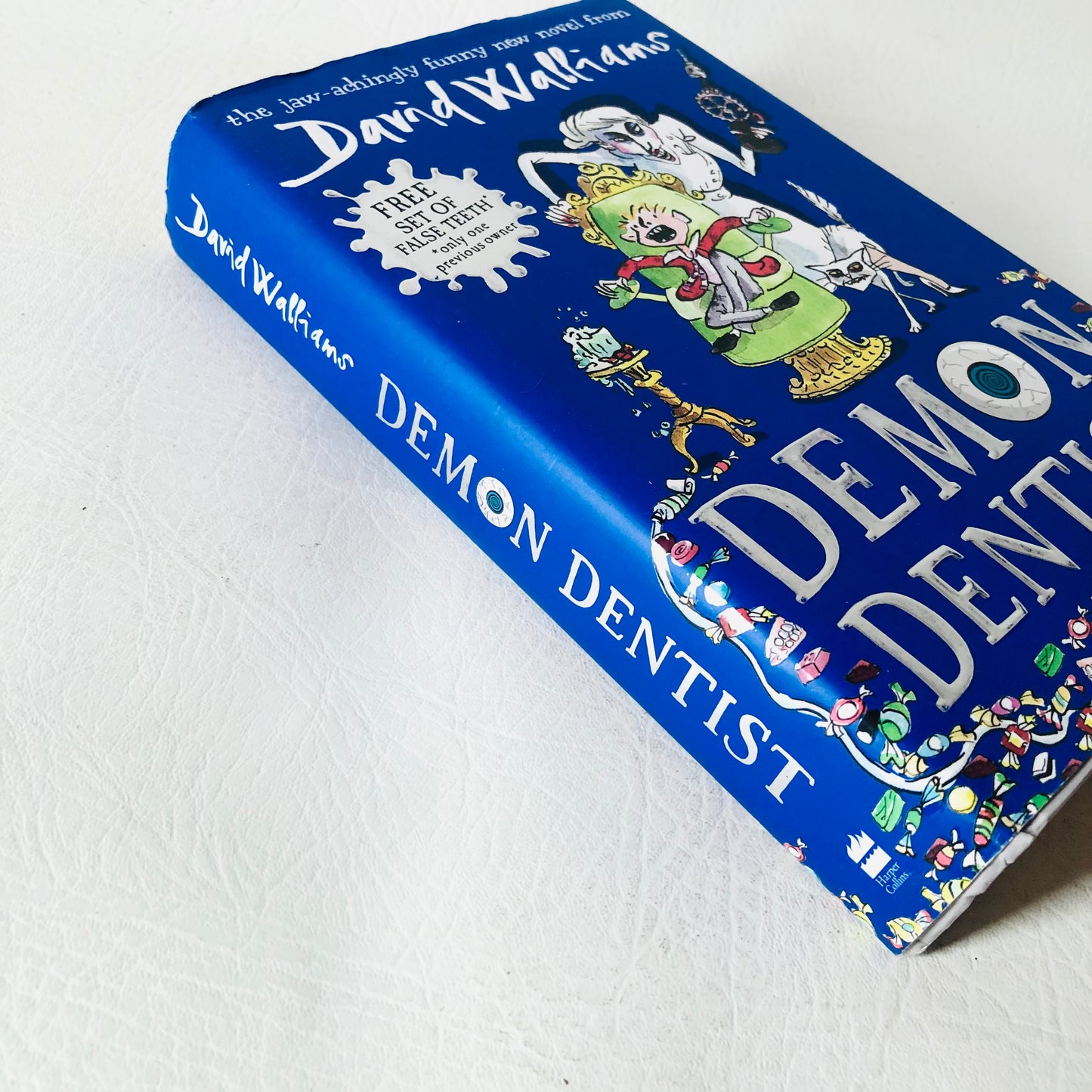 4x David Walliams Hardback Book Bundle (Demon Dentist / Awful Auntie / Bad Dad / Midnight Gang)