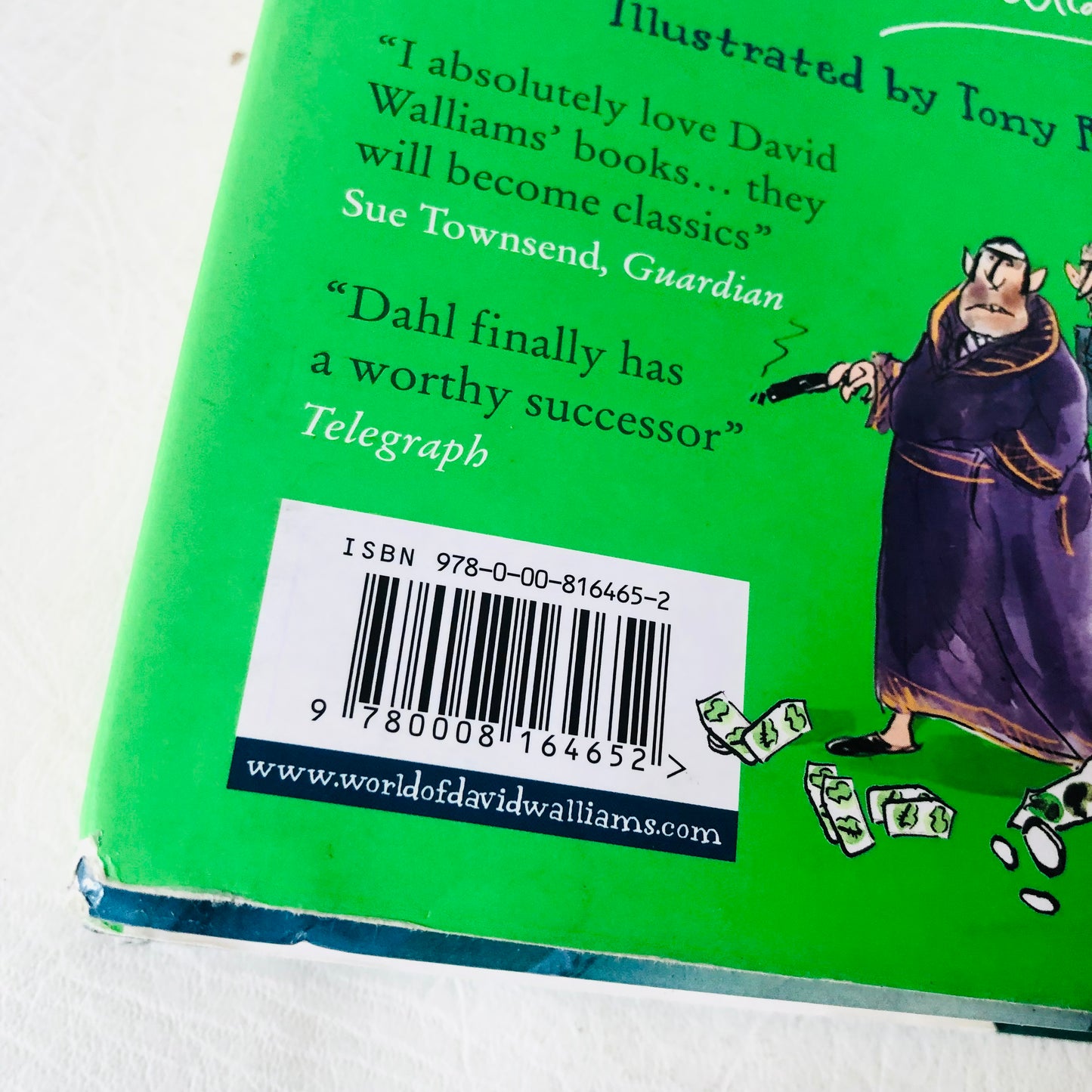 4x David Walliams Hardback Book Bundle (Demon Dentist / Awful Auntie / Bad Dad / Midnight Gang)