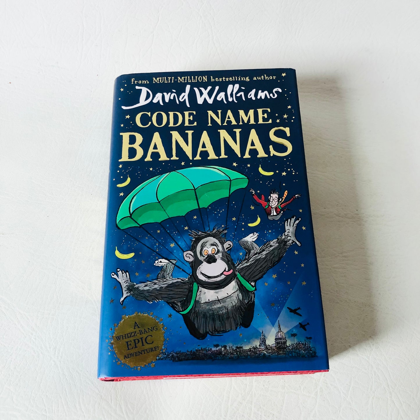 3x David Walliams Hardback Book Bundle (Code Name Bananas/ The Beast Buckingham / Grandpas Great Escape)
