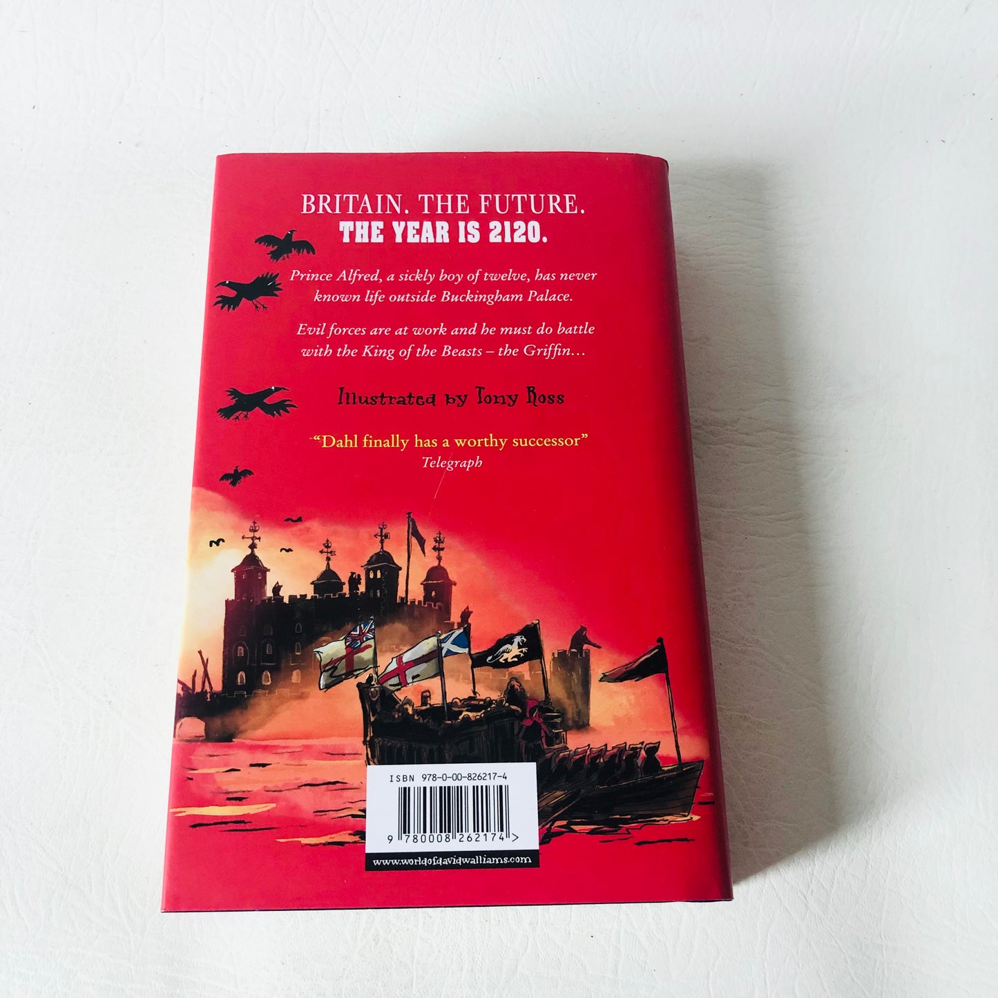 3x David Walliams Hardback Book Bundle (Code Name Bananas/ The Beast Buckingham / Grandpas Great Escape)