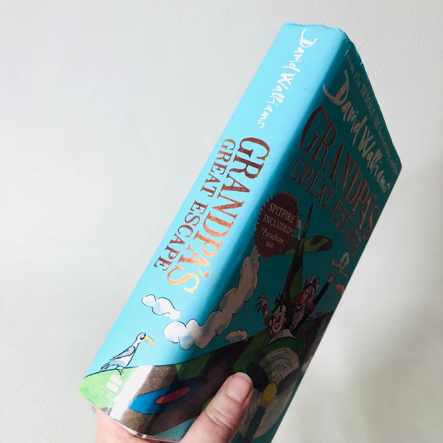 3x David Walliams Hardback Book Bundle (Code Name Bananas/ The Beast Buckingham / Grandpas Great Escape)