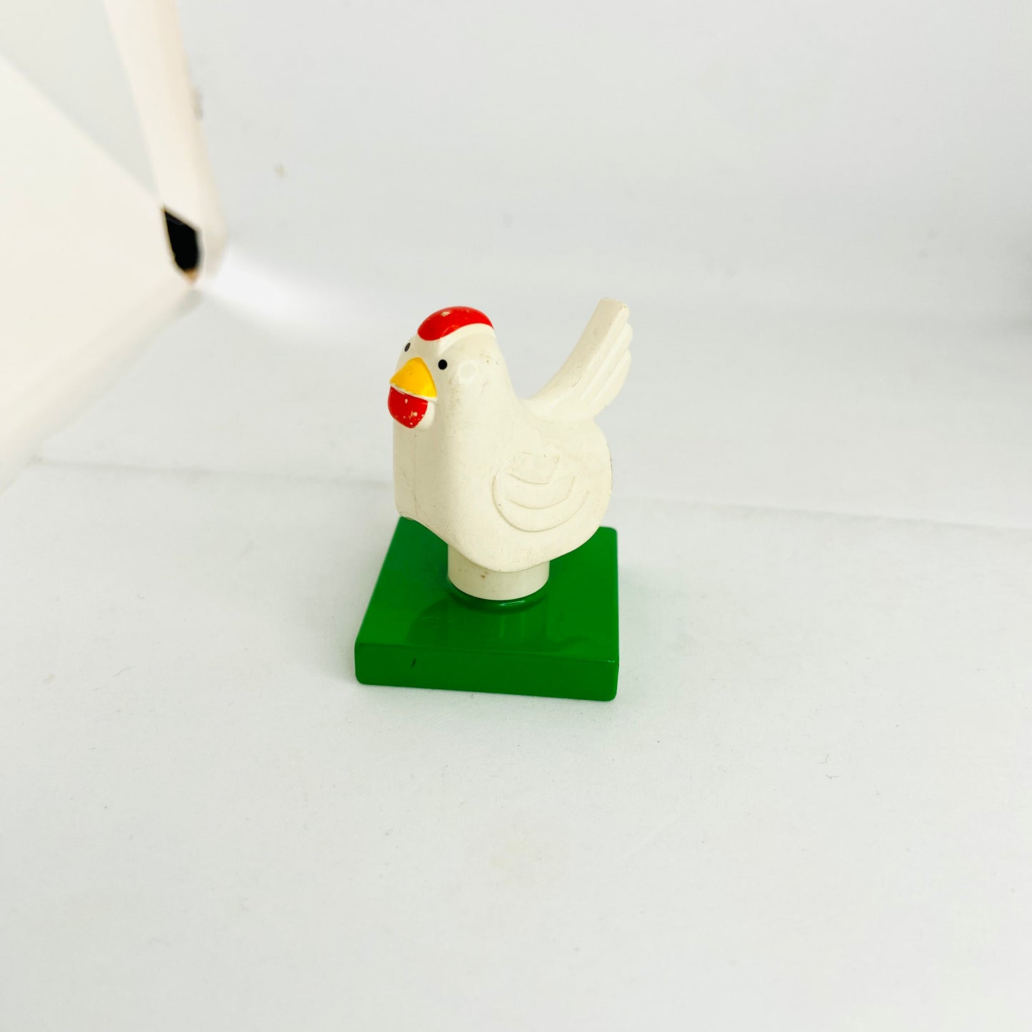 Vintage Set of 2 Duplo Lego Rooster & Chicken / Hen Farm Animal Figures (duphen2c01pb01 & duproostoldpb01) Rare 1980s