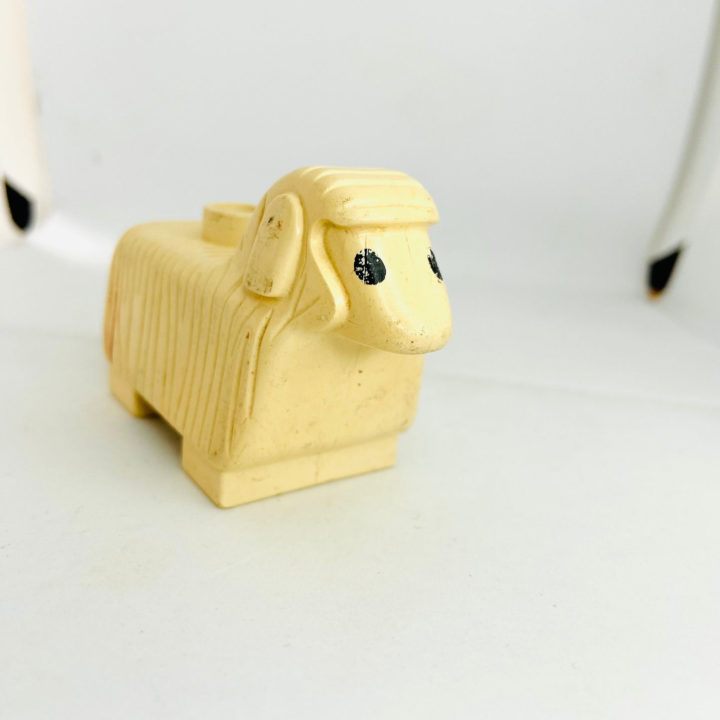 Vintage Duplo Lego Sheep with Flat Ears Black Eyes Farm Animal Figures 4012pb01 Rare 1980s