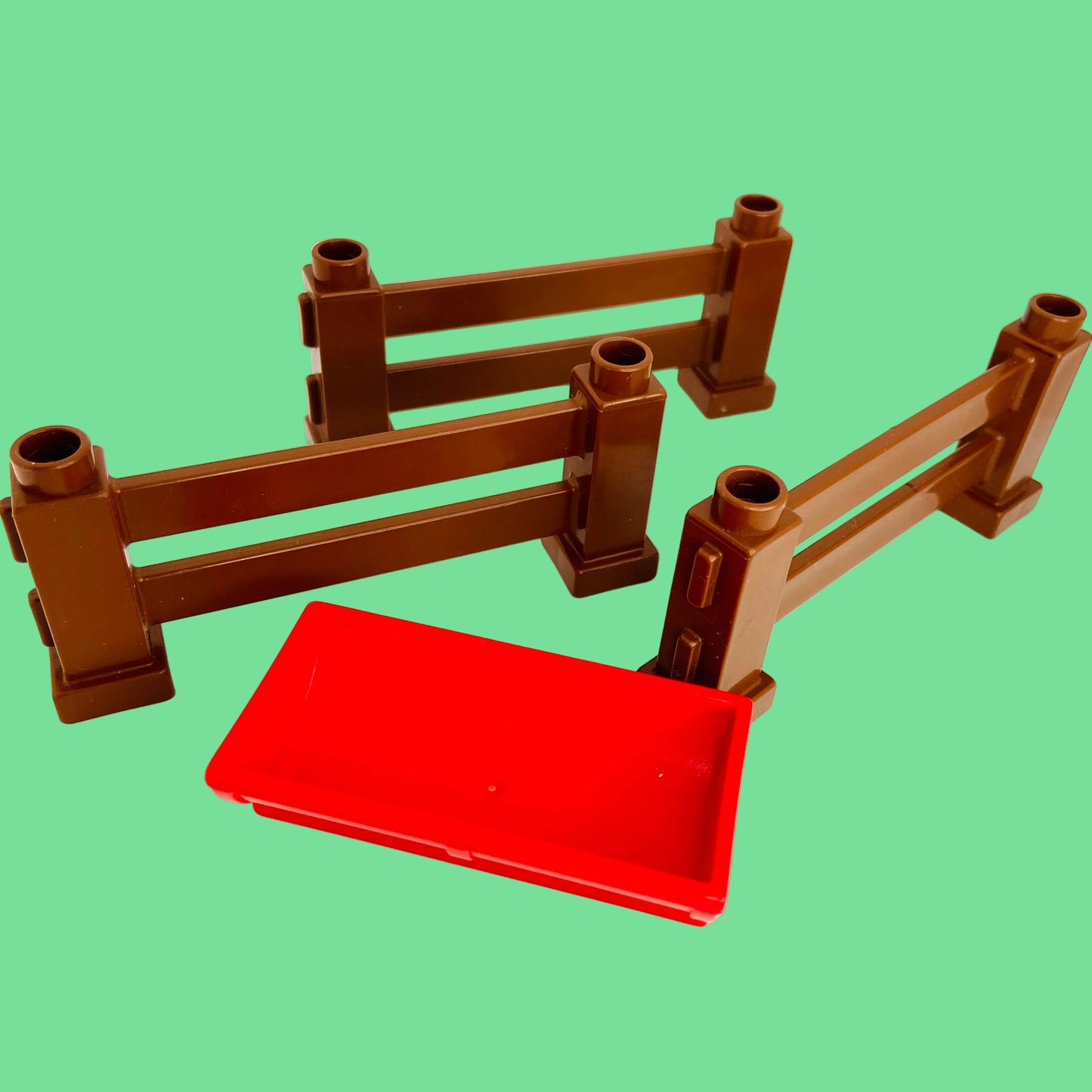 Lego Duplo Retro Small Bundle Farm Accessories Parts 3x Fences (31021) 1x Red Feeding Trough (4882)