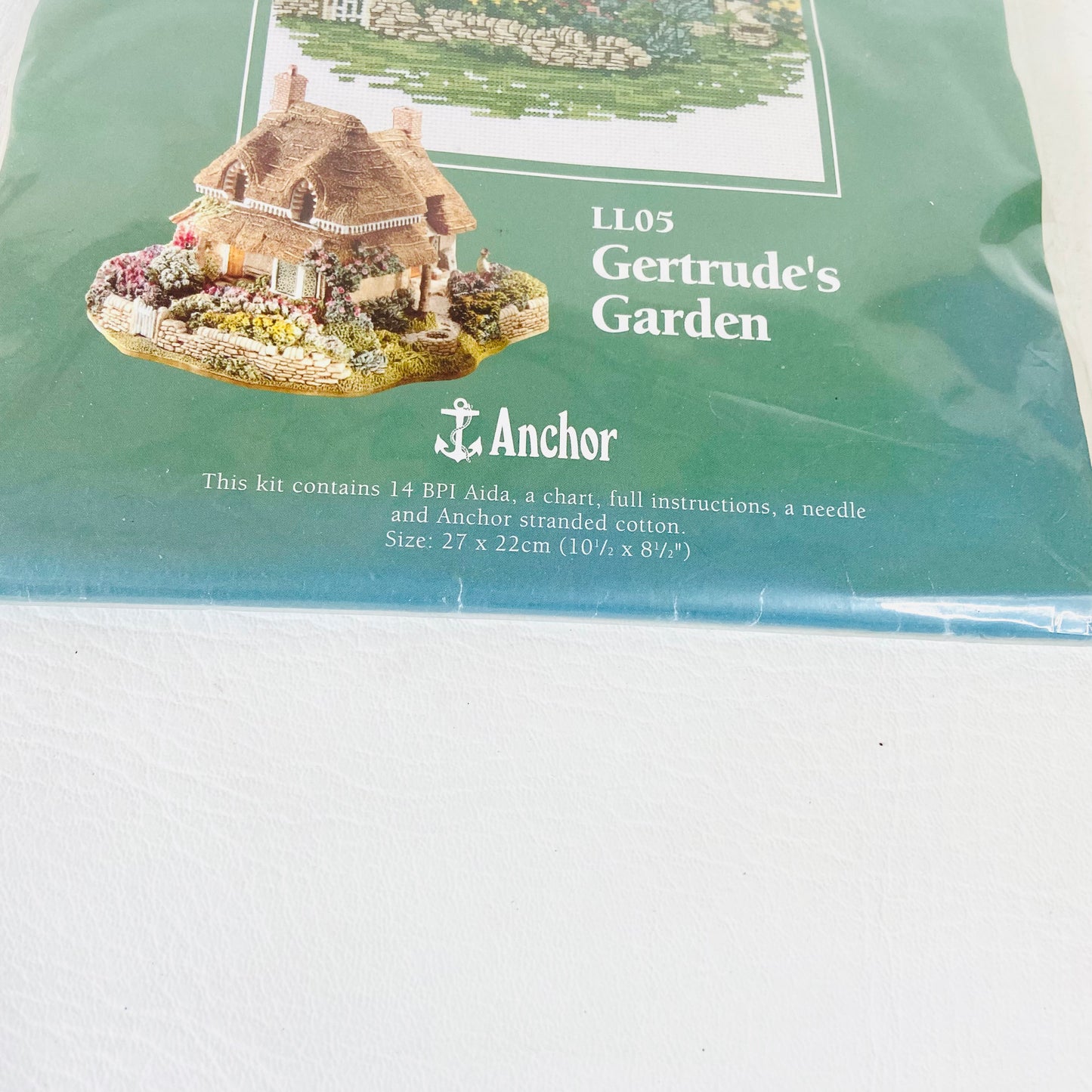 Anchor | Lilliput Lane | Gertrudes Garden Cottage | Counted Cross Stitch Kit | Retro 1990s | NEW