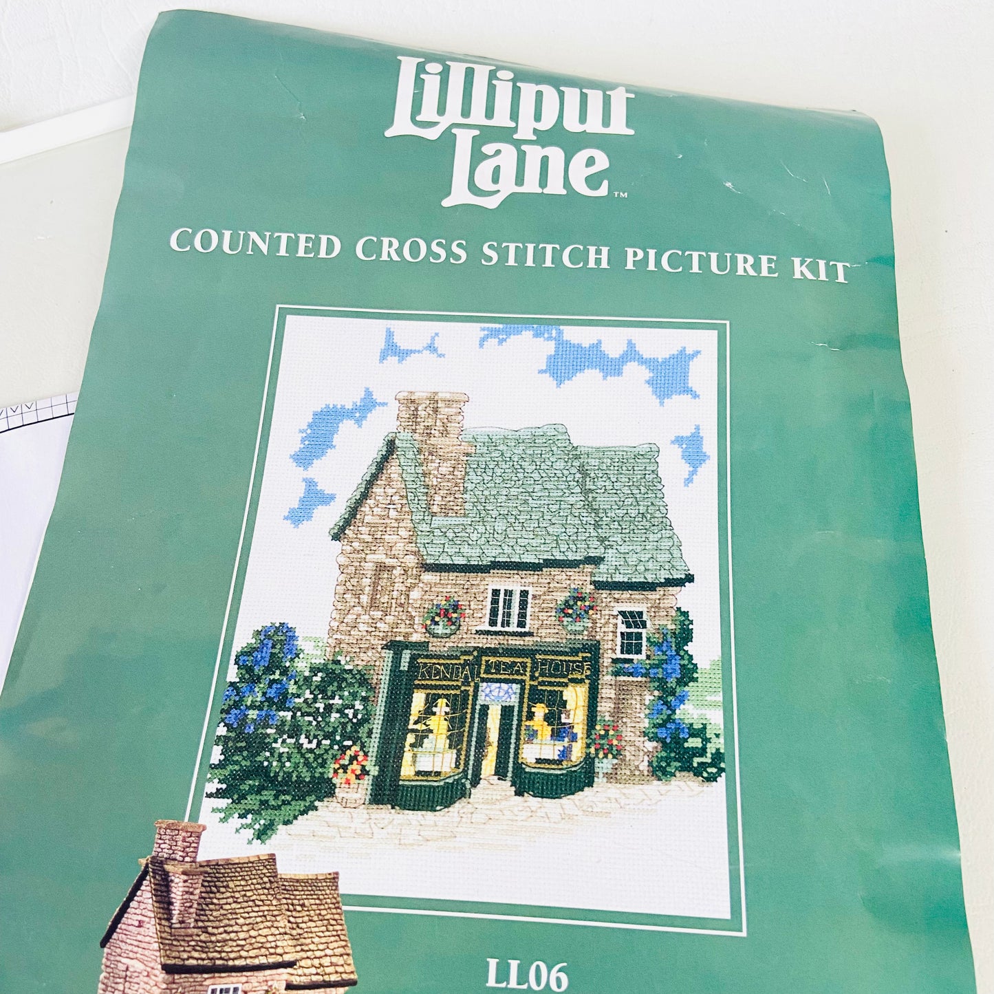 Anchor | Lilliput Lane | LL06 Kendal Tea House | Counted Cross Stitch Kit | Retro 1990s | Missing Aida & Needle
