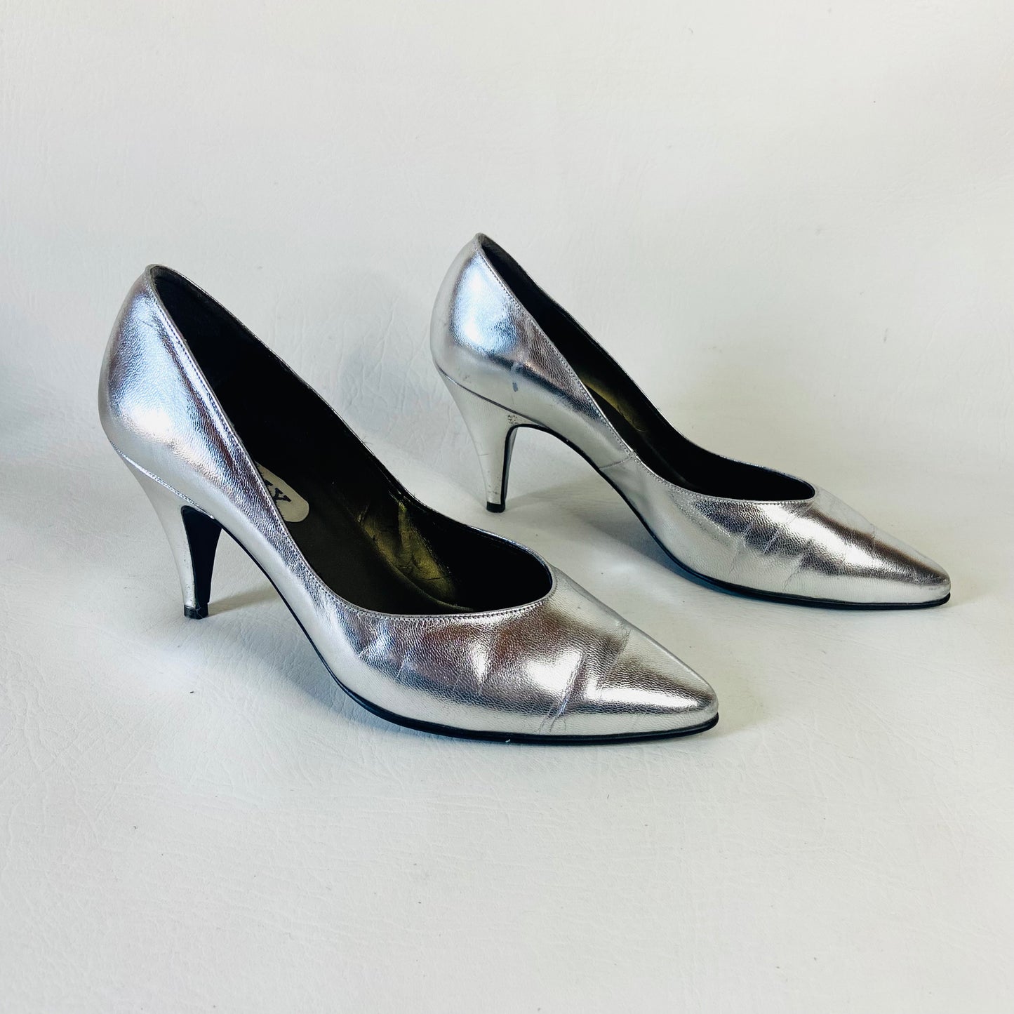 Bally |  Silver Metallic Leather High Heel Stiletto Court Shoes | Vintage 1980s | Disco Glam | Size 5 (38)